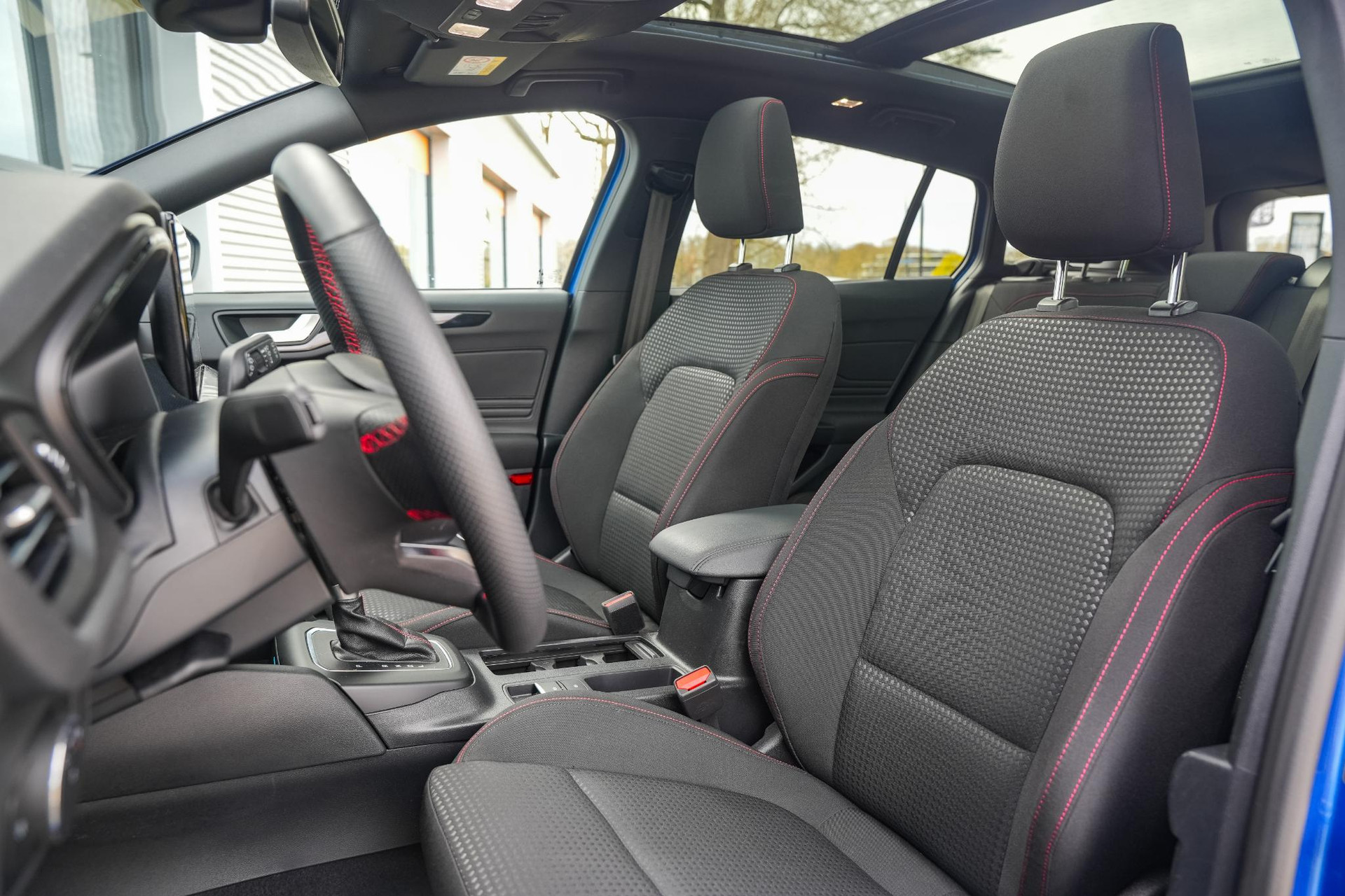 Ford FOCUS Wagon 1.0 EcoBoost Hybrid ST Line 2024  8