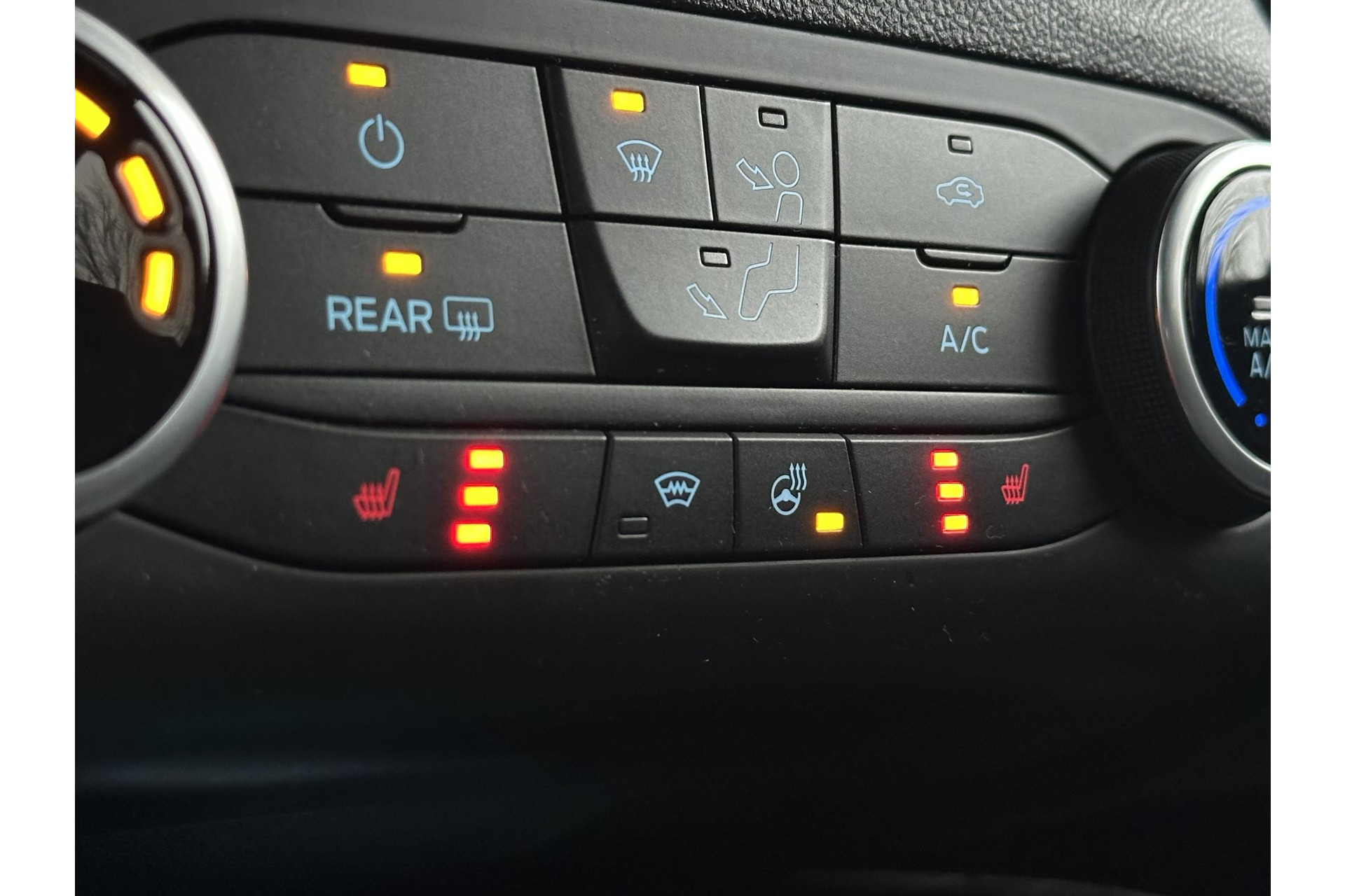 Ford FOCUS Wagon 1.0 EcoBoost ST Line 2019  27