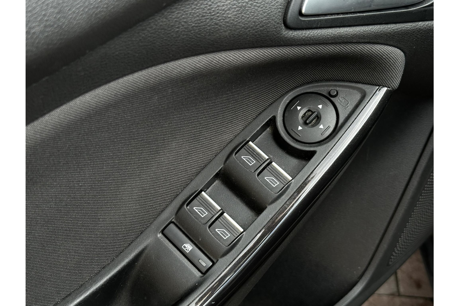 Ford FOCUS Wagon 1.0 Titanium 2017 Caribou (Pn4dy) 10