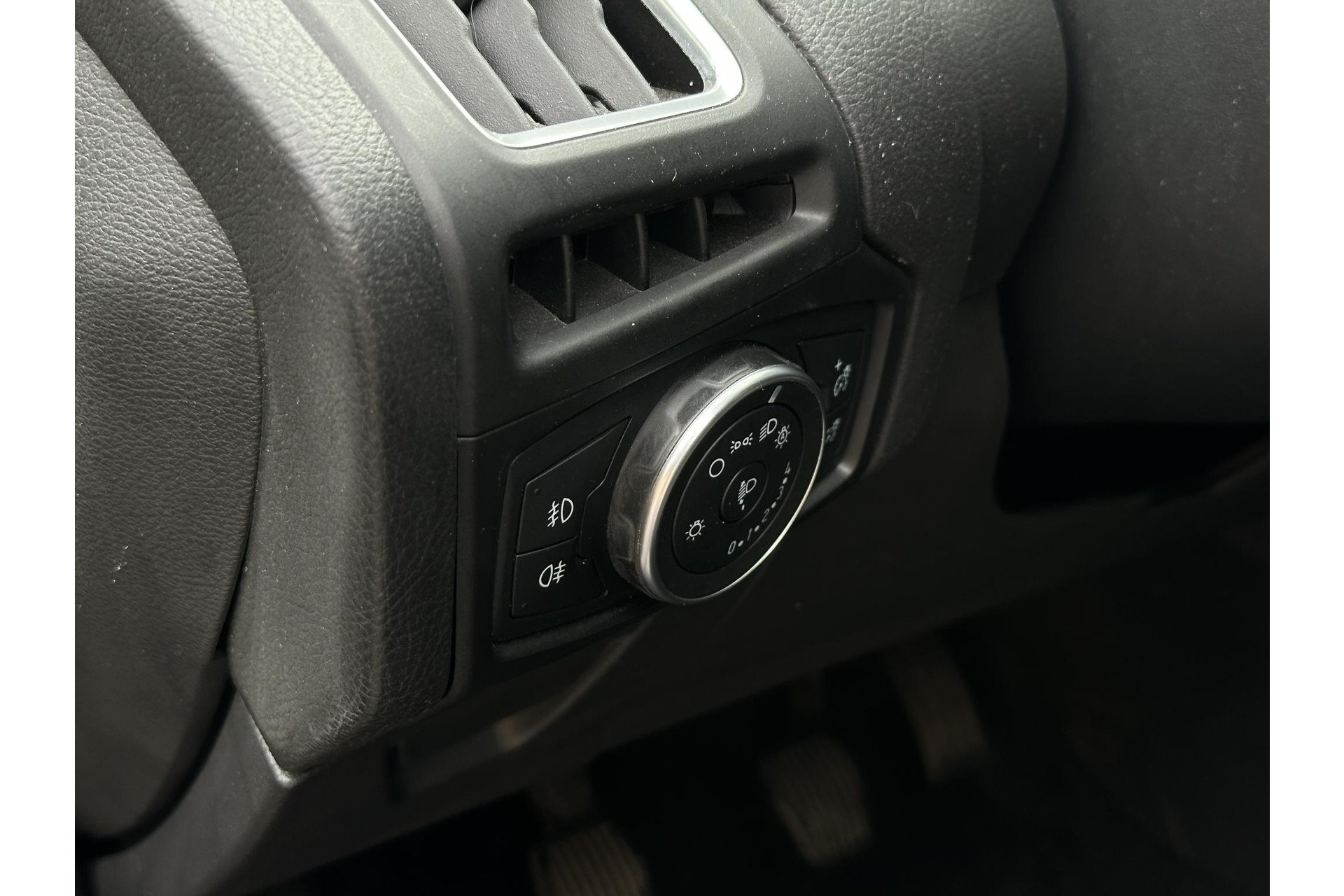 Ford FOCUS Wagon 1.0 Titanium 2017 Caribou (Pn4dy) 18