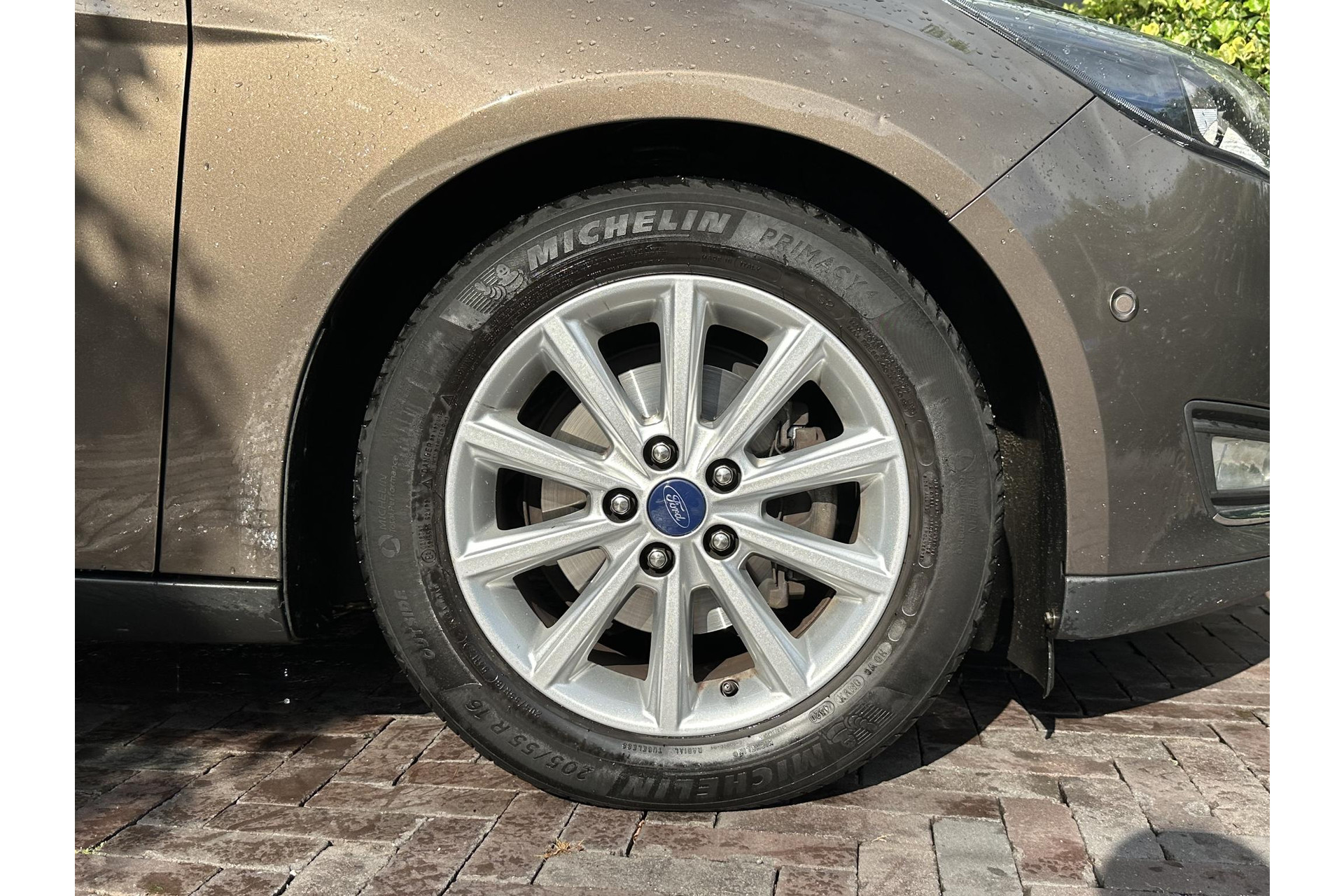 Ford FOCUS Wagon 1.0 Titanium 2017 Caribou (Pn4dy) 3