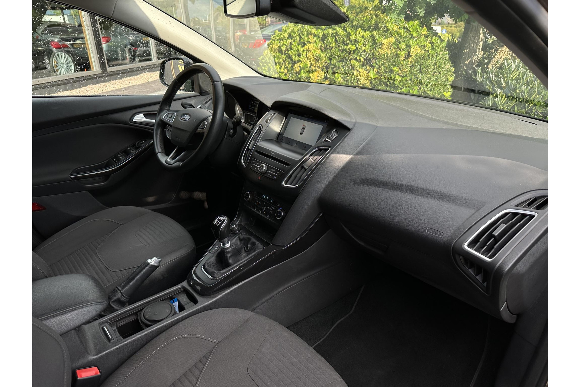 Ford FOCUS Wagon 1.0 Titanium 2017 Caribou (Pn4dy) 4