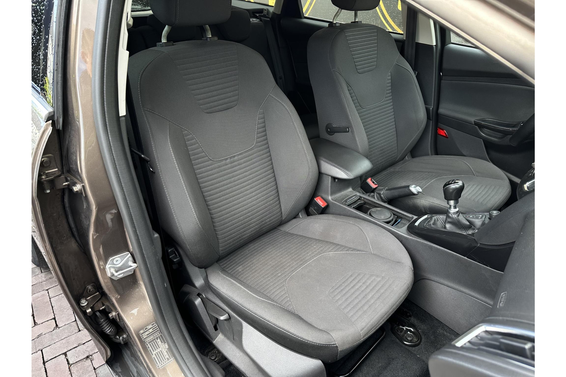 Ford FOCUS Wagon 1.0 Titanium 2017 Caribou (Pn4dy) 6