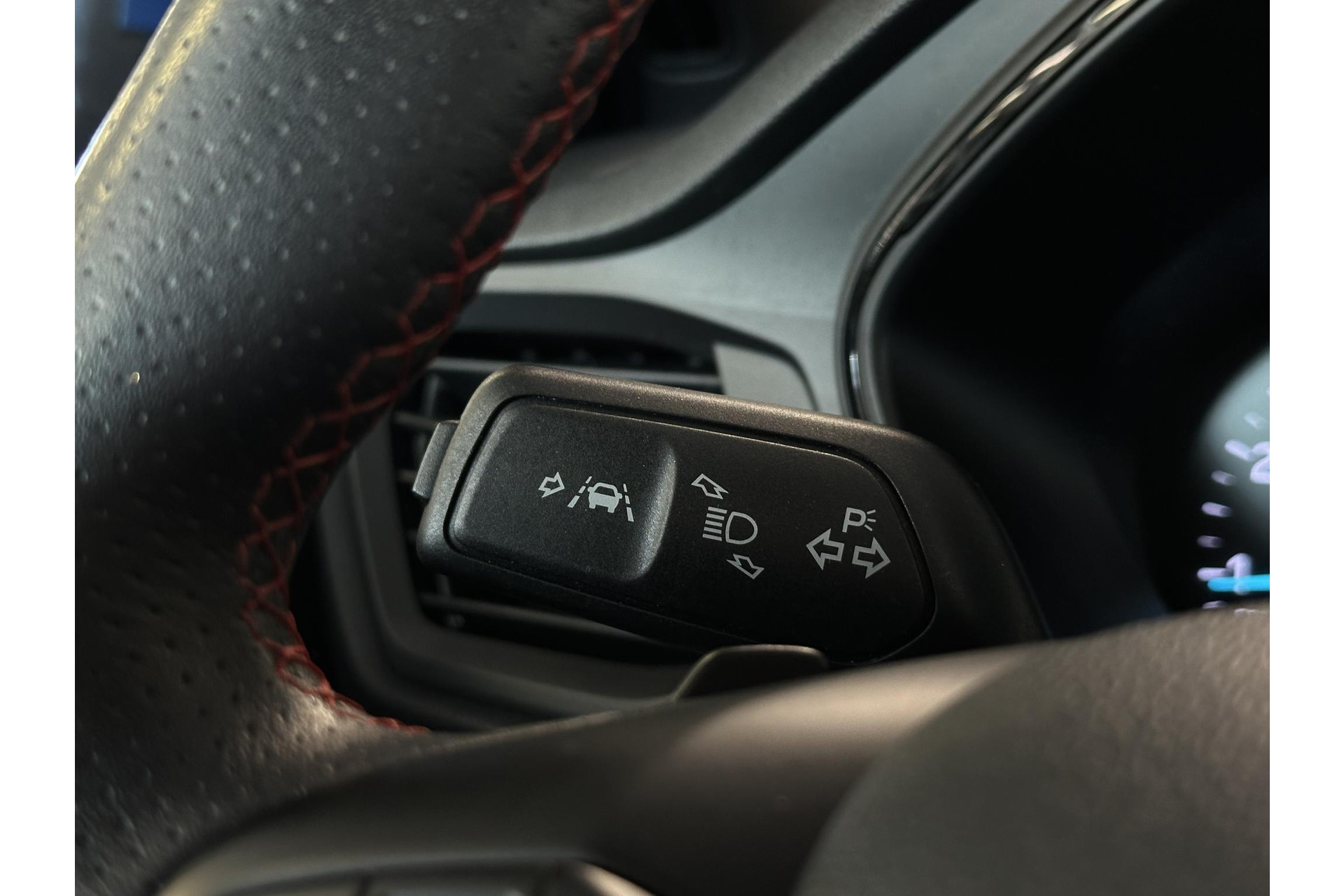 Ford FOCUS Wagon 1.5 EcoBoost ST Line Business 2019  30