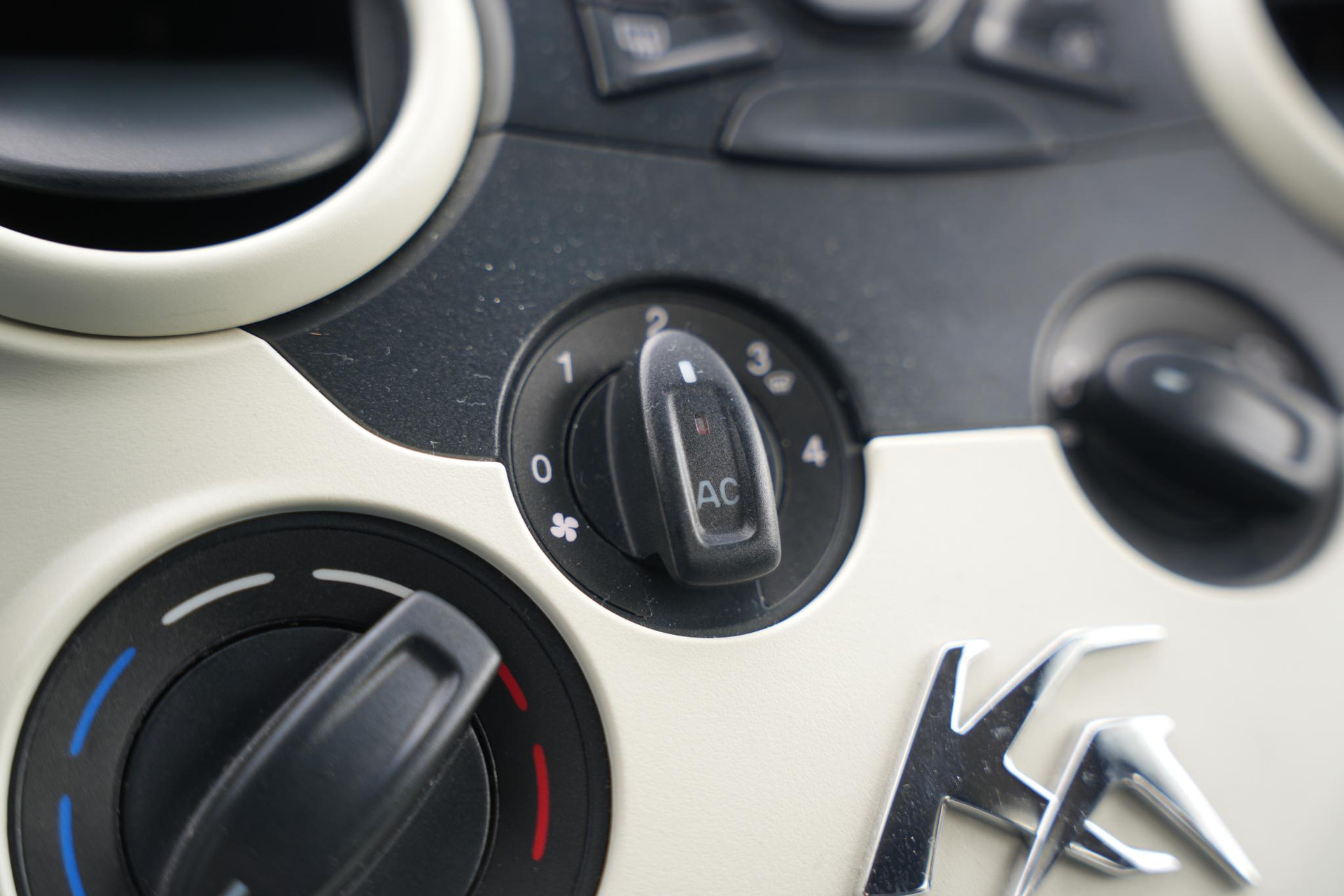 Ford Ka 1.2 Cool & Sound start/stop 2012 Midnight 22