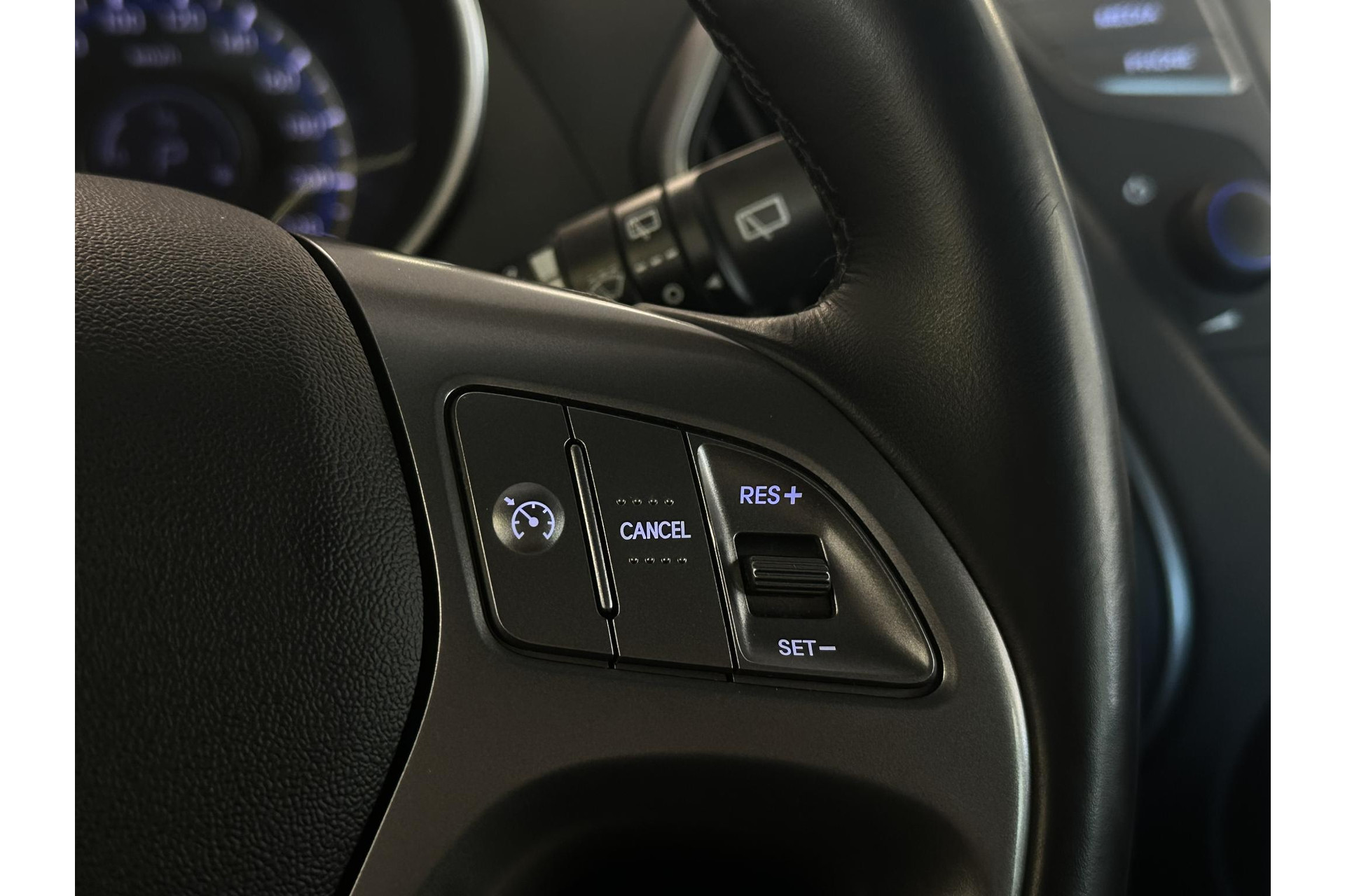 Hyundai ix35 2.0i i-Motion 2014 Phantom Black Pearl (PAE) 24