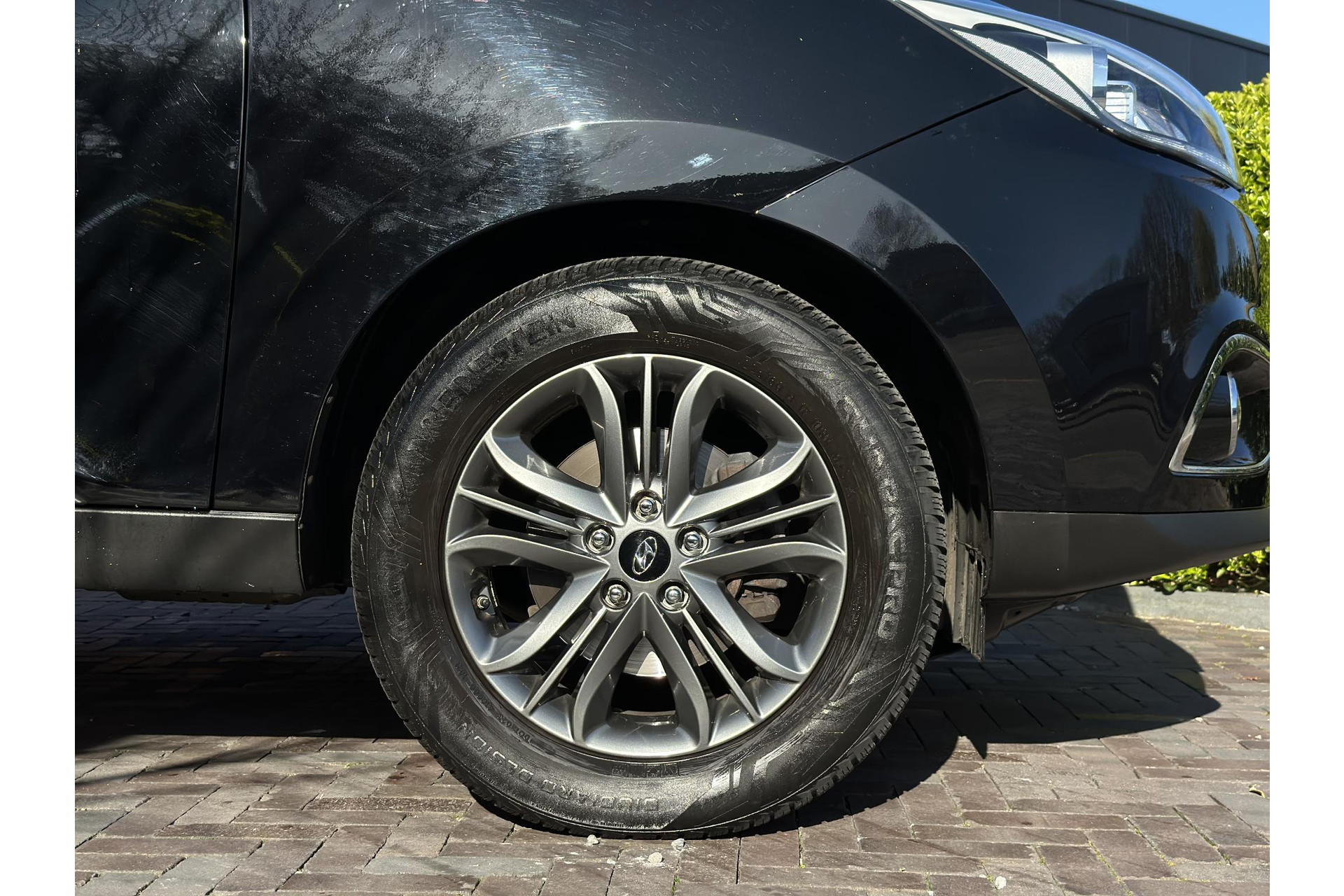 Hyundai ix35 2.0i i-Motion 2014 Phantom Black Pearl (PAE) 4