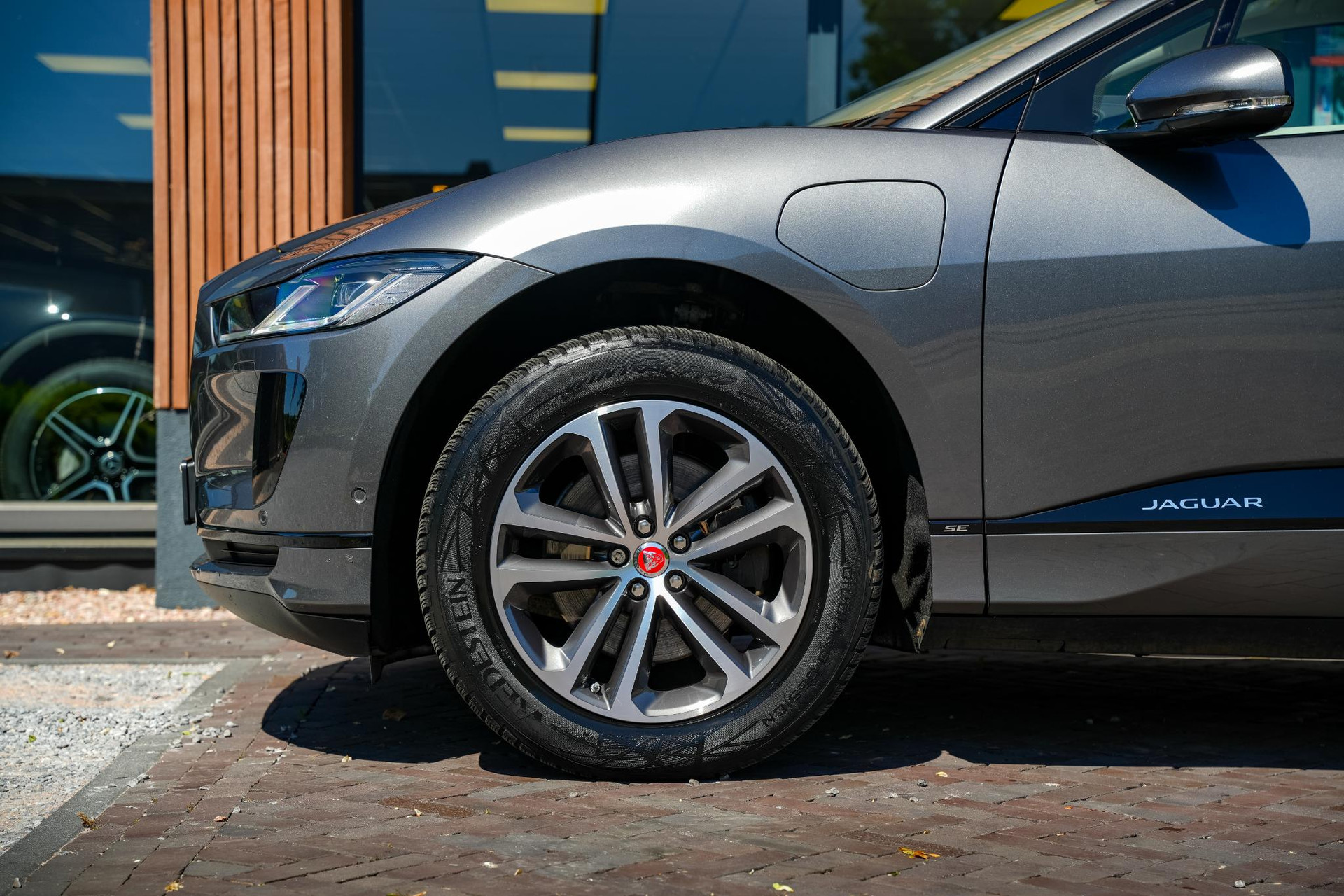 Jaguar I-PACE EV400 SE 90 kWh 2018  12