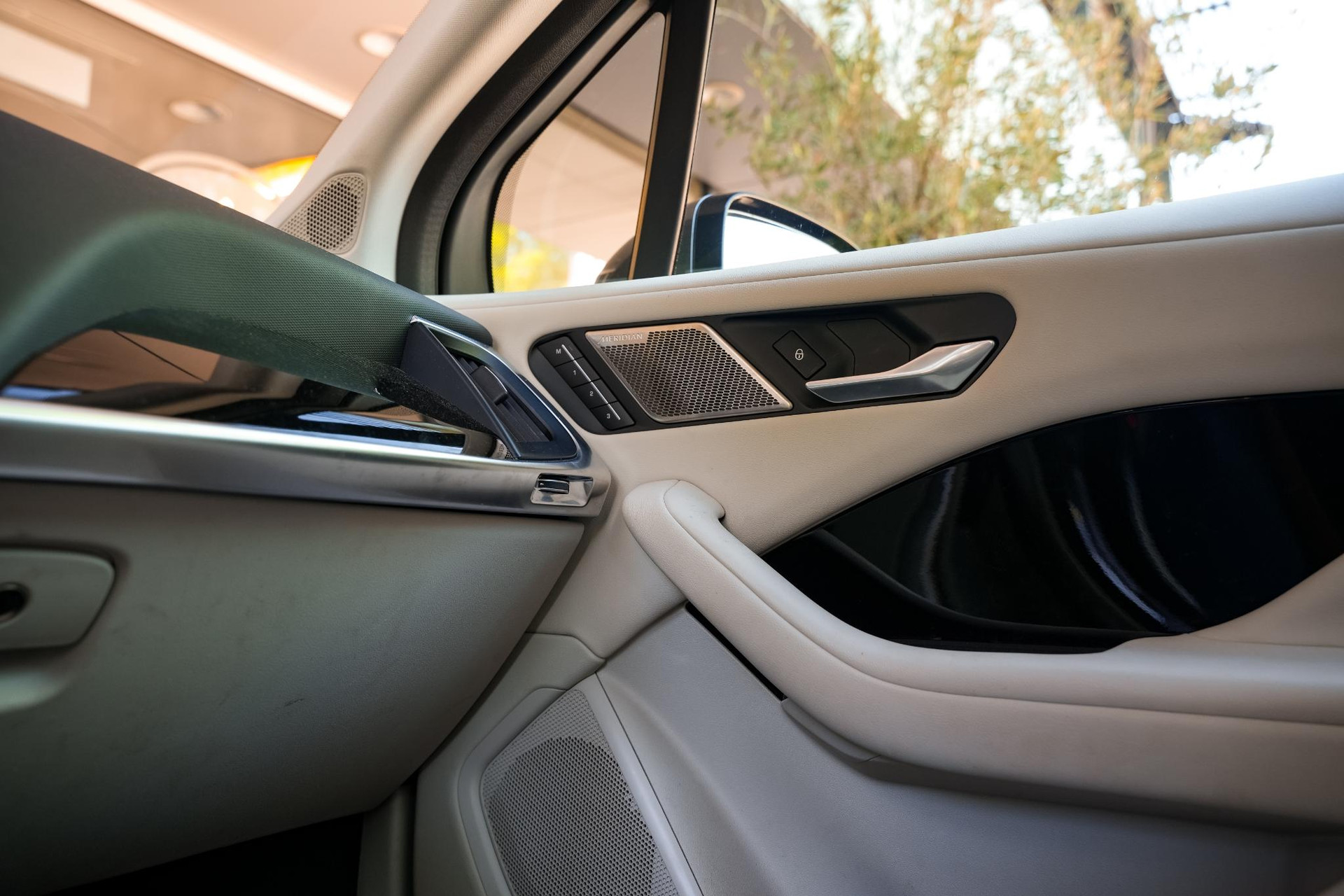 Jaguar I-PACE EV400 SE 90 kWh 2018  22