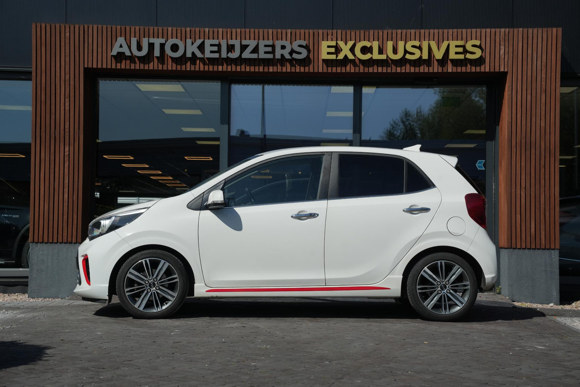 Kia Picanto 1.2 CVVT DynamicPlusLine 2018 Clear White (UD) 3