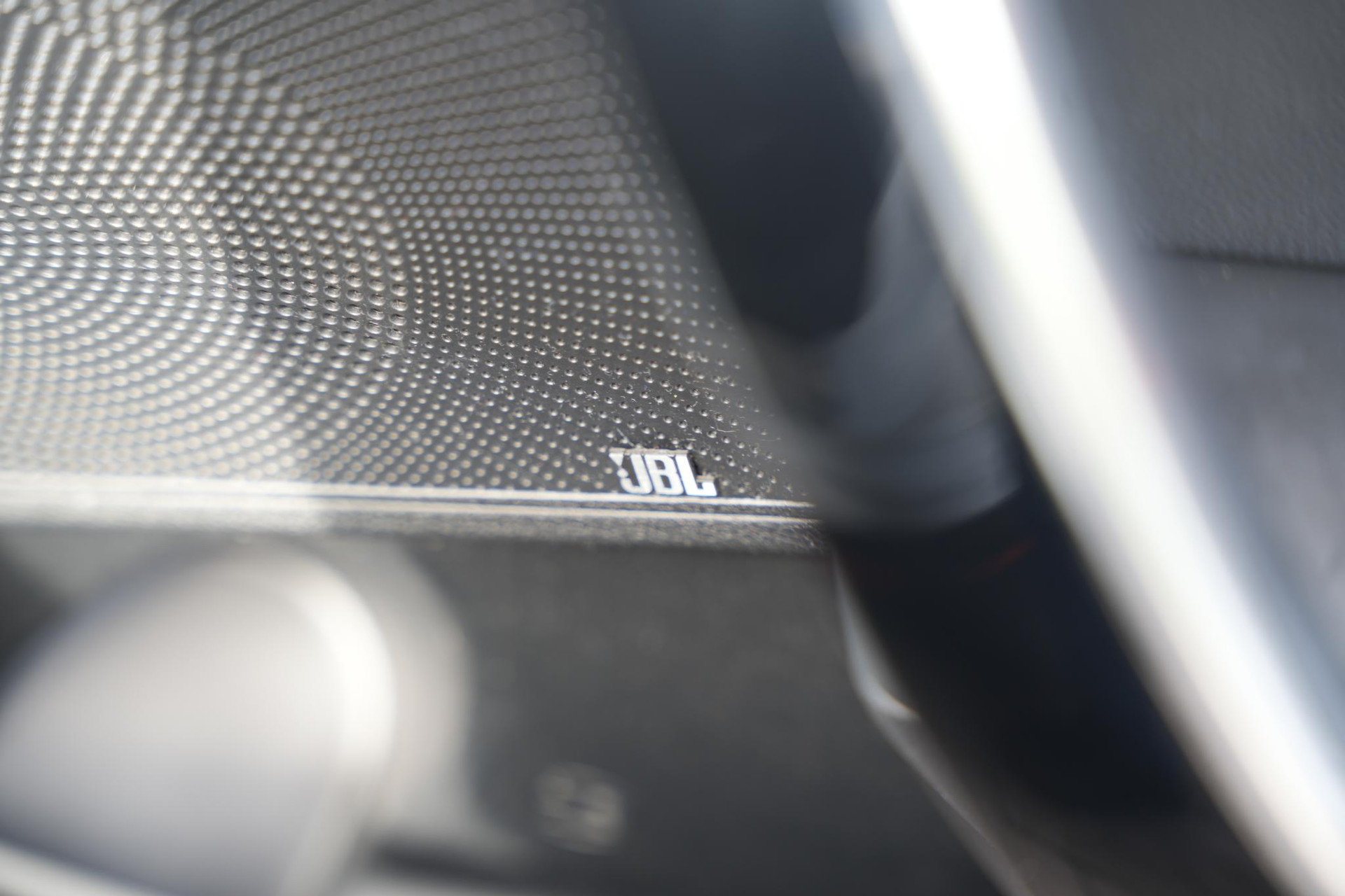 Kia ProCeed 1.6 T-GDI GT 2019 Deluxe White Pearl (HW2) 23