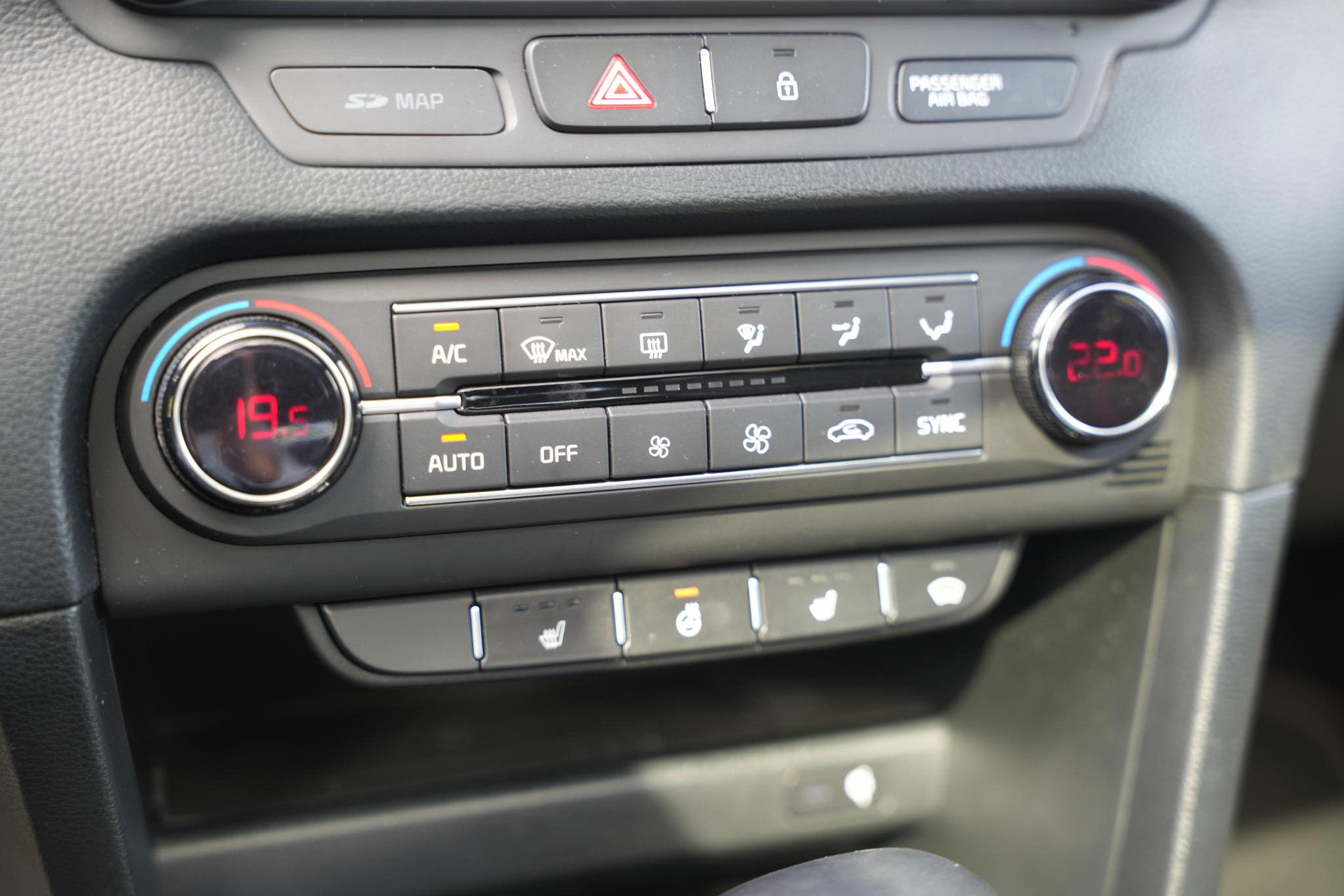 Kia ProCeed 1.6 T-GDI GT 2019 Deluxe White Pearl (HW2) 28