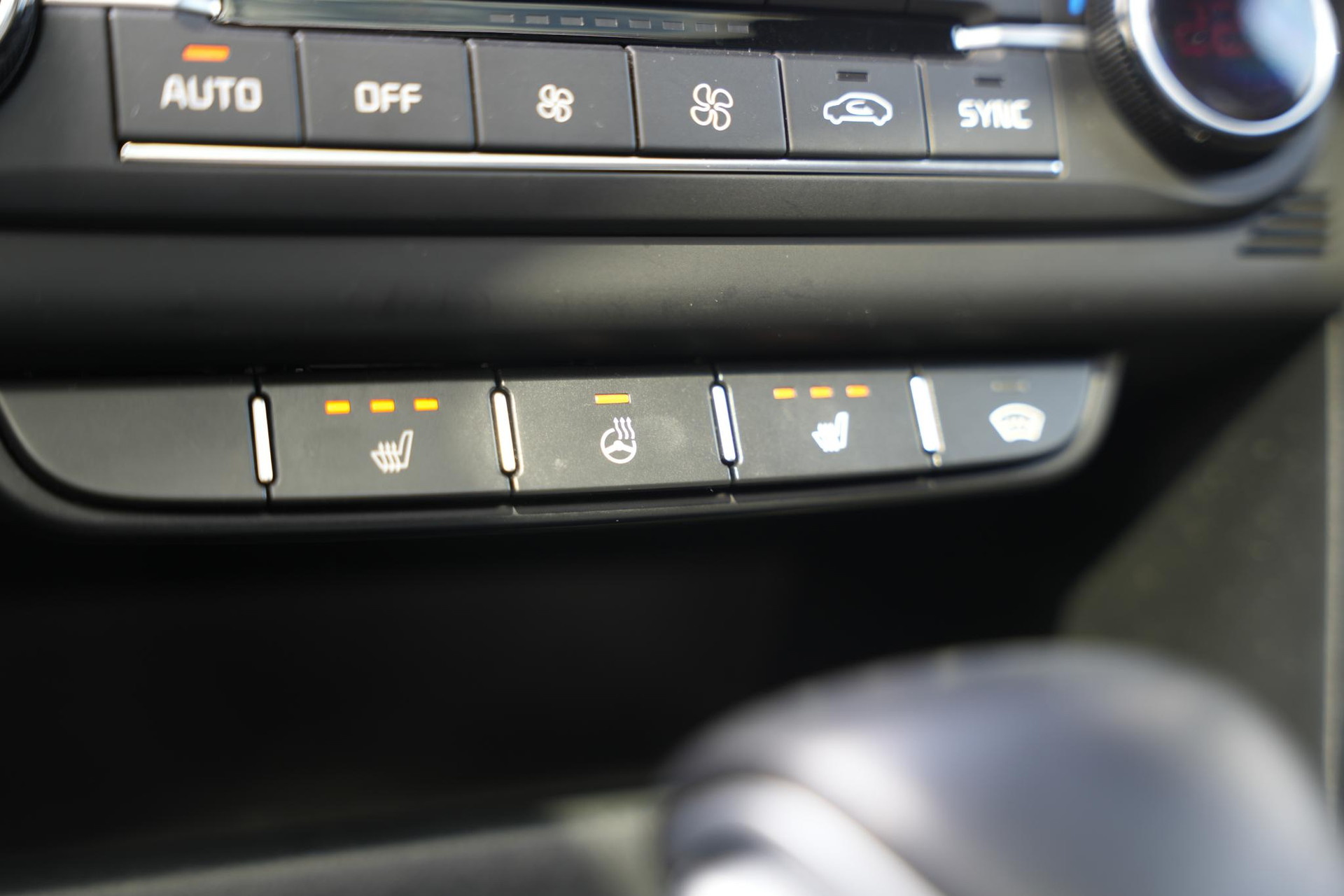 Kia ProCeed 1.6 T-GDI GT 2019 Deluxe White Pearl (HW2) 29