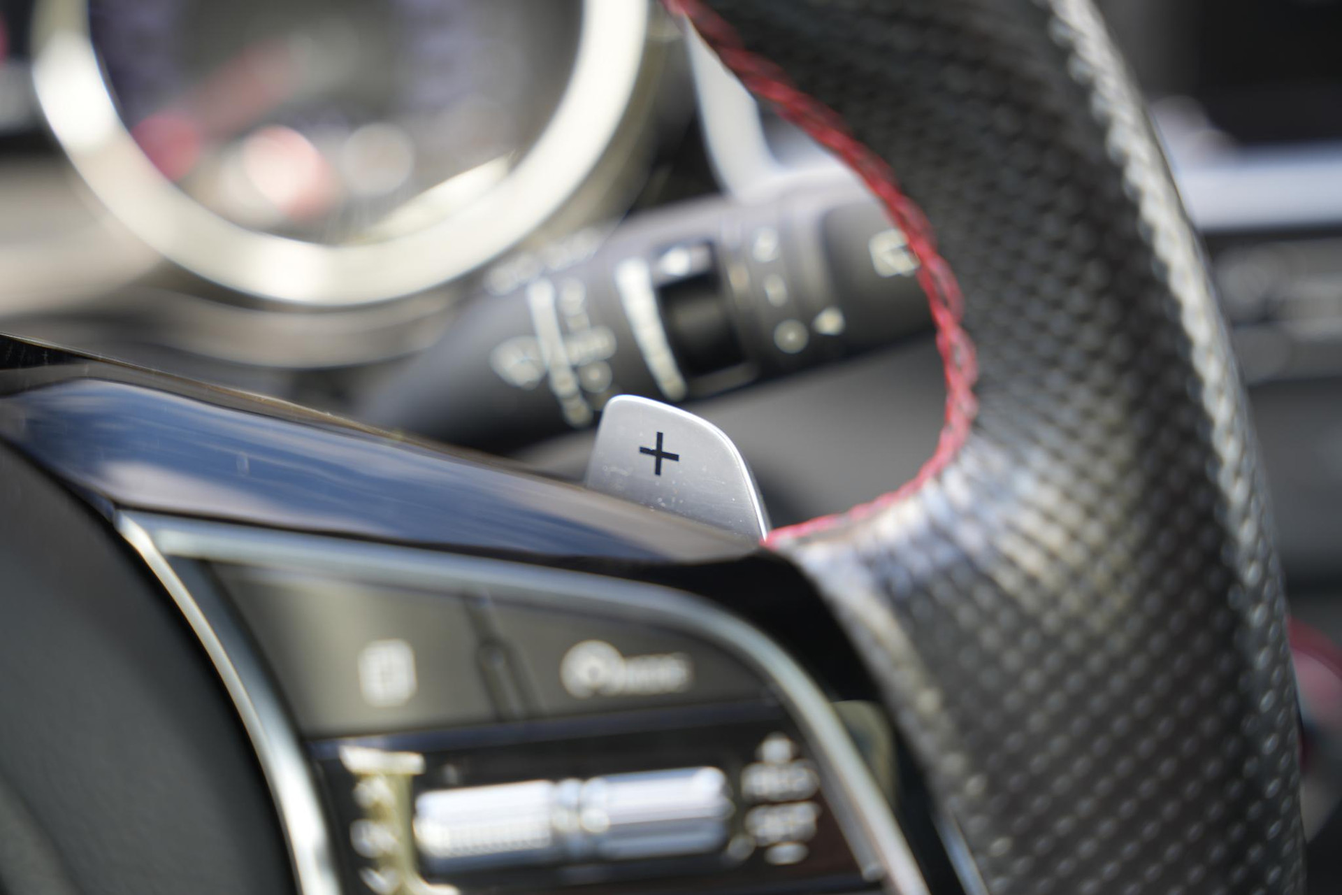 Kia ProCeed 1.6 T-GDI GT 2019 Deluxe White Pearl (HW2) 41