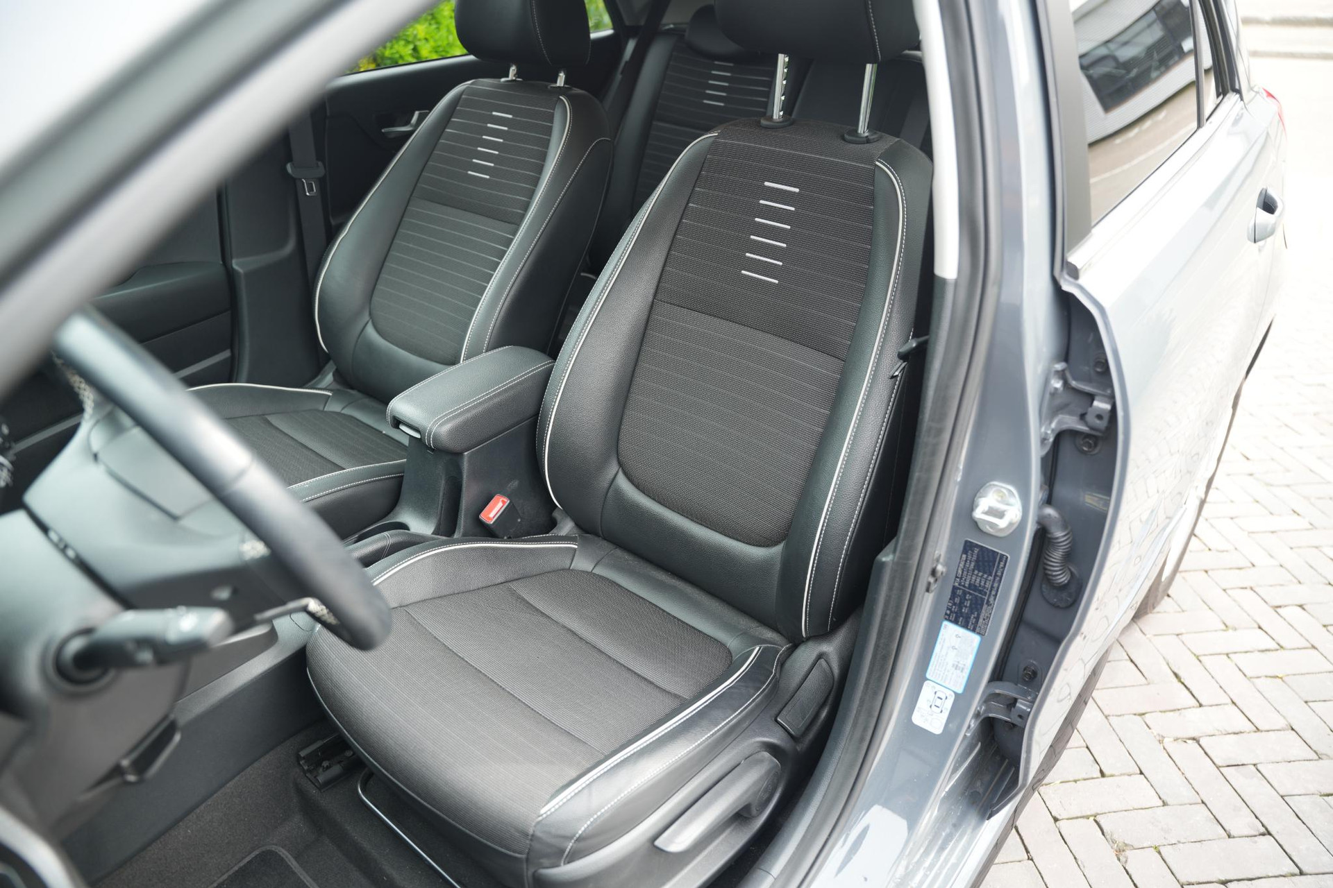 Kia Rio 1.0 T-GDi MHEV DynamicLine 2023 Perennial Gray Metallic (PRG) 14