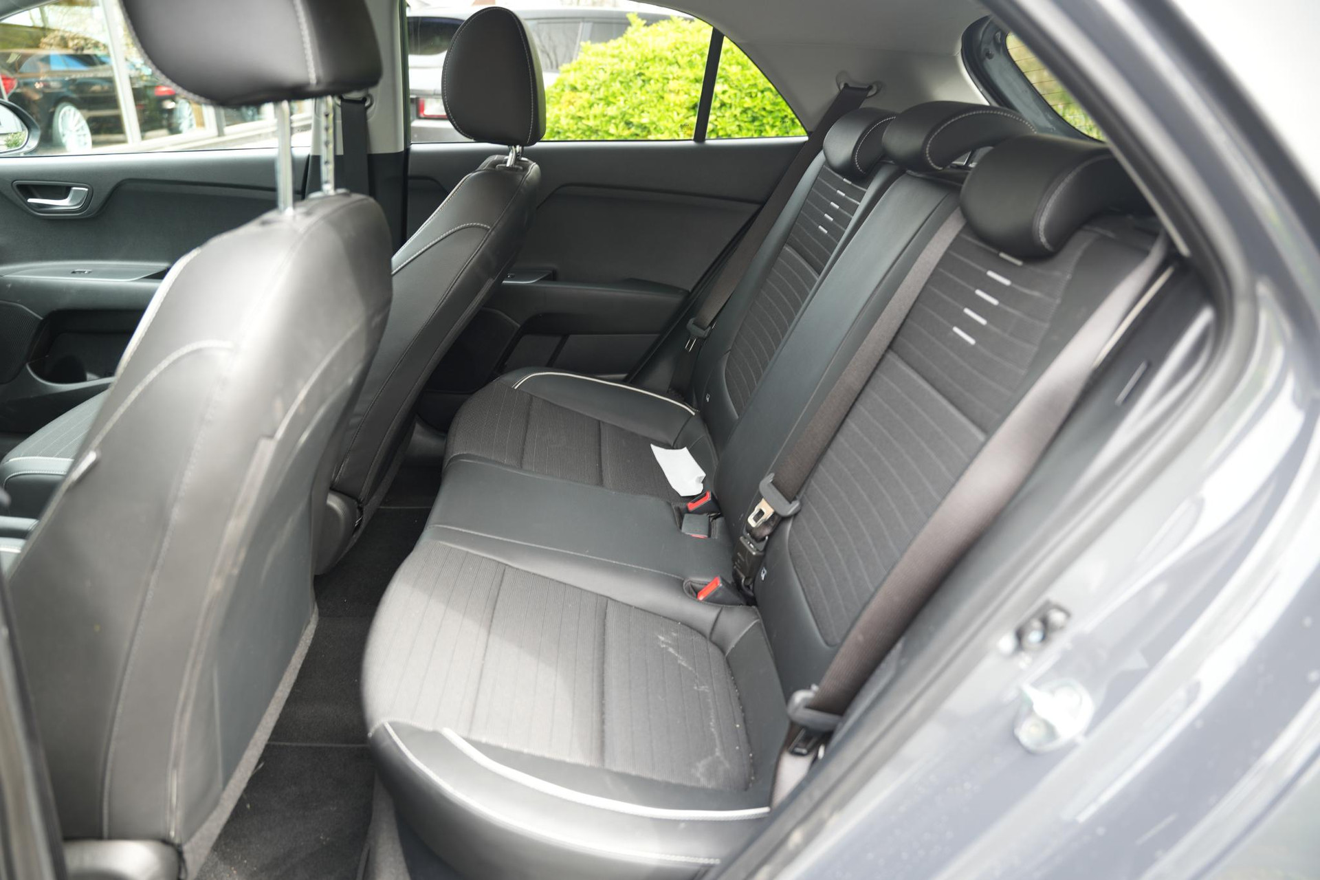 Kia Rio 1.0 T-GDi MHEV DynamicLine 2023 Perennial Gray Metallic (PRG) 18