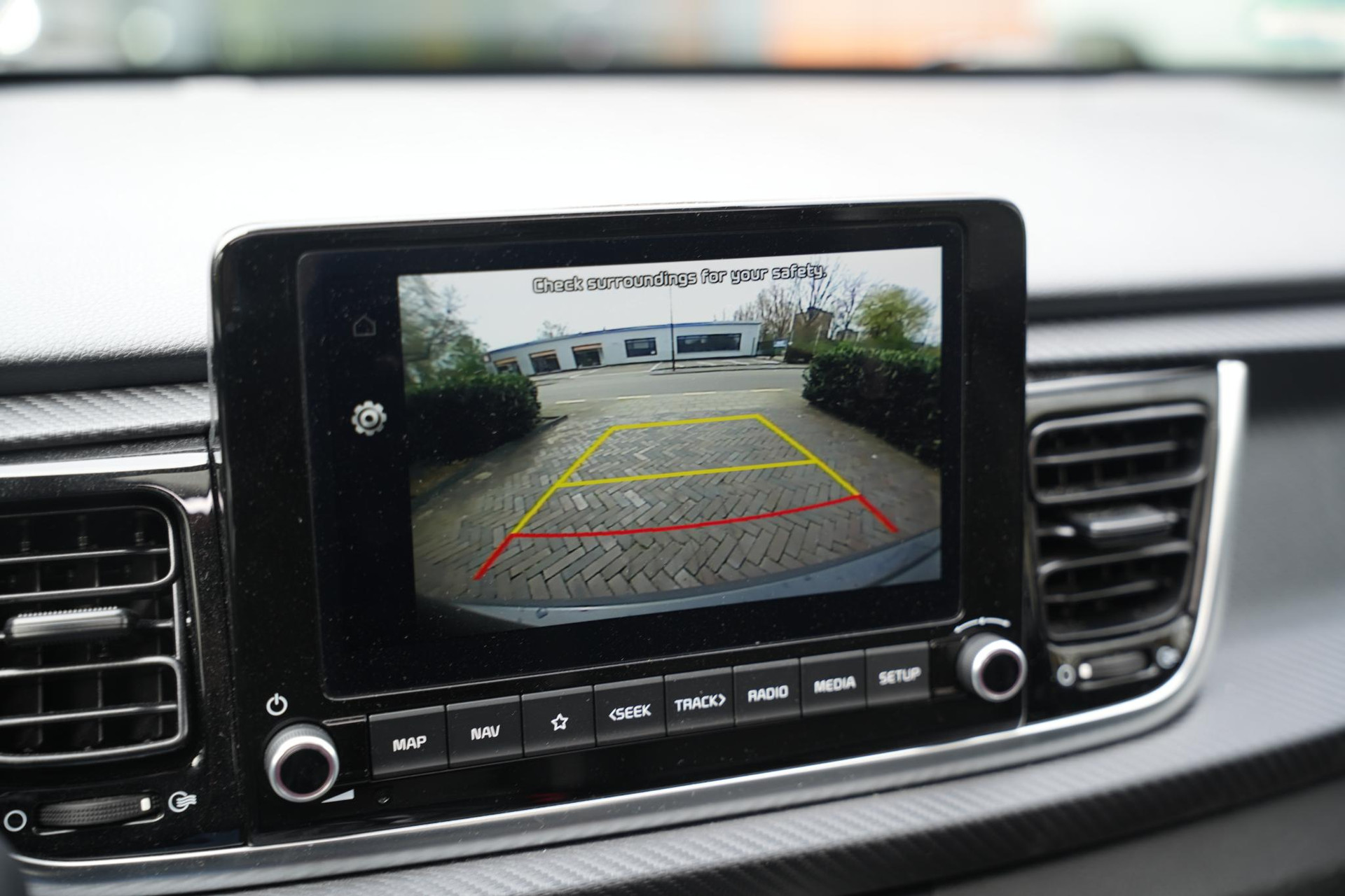 Kia Rio 1.0 T-GDi MHEV DynamicLine 2023 Perennial Gray Metallic (PRG) 20