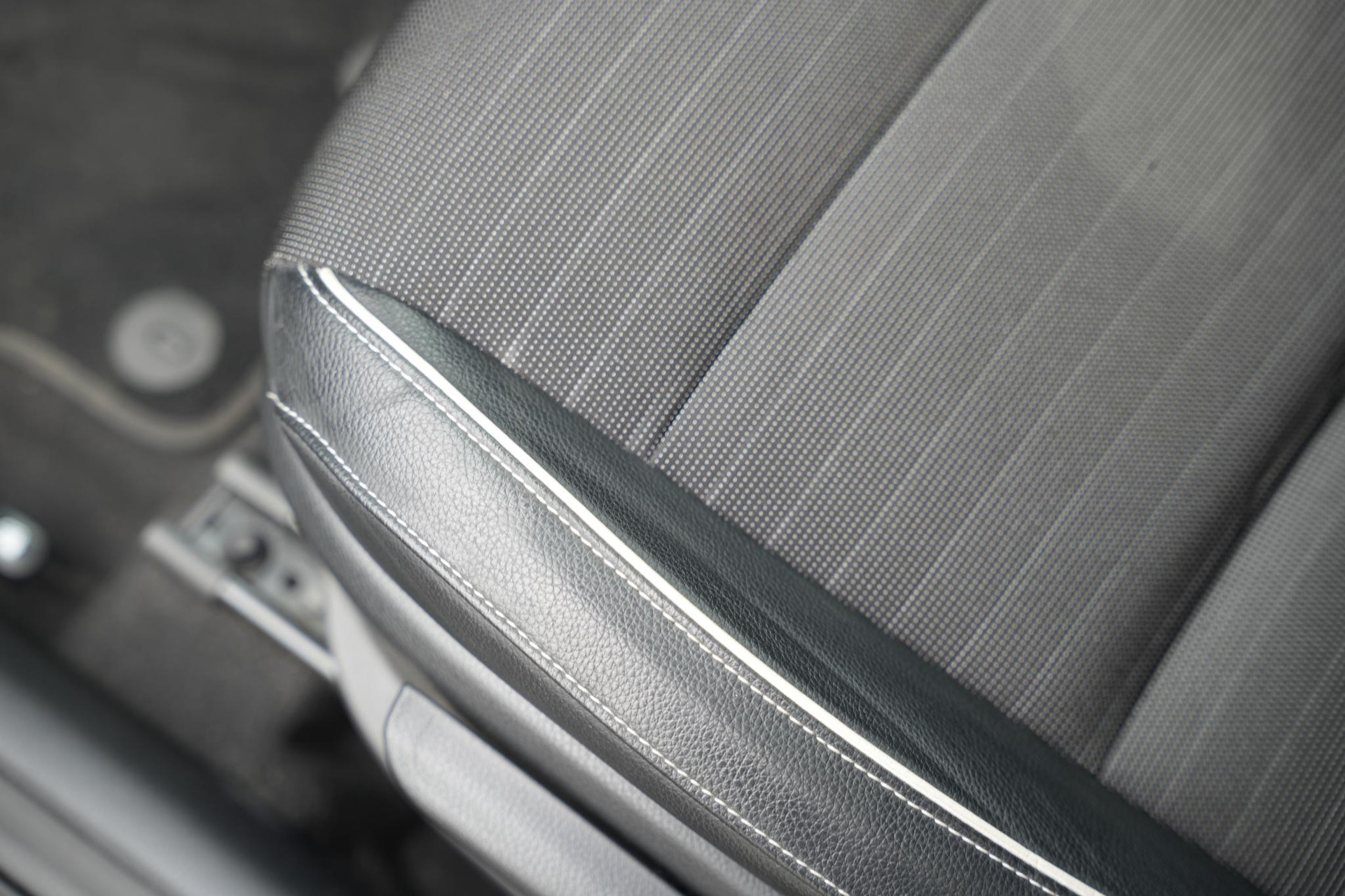 Kia Rio 1.0 T-GDi MHEV DynamicLine 2023 Perennial Gray Metallic (PRG) 22