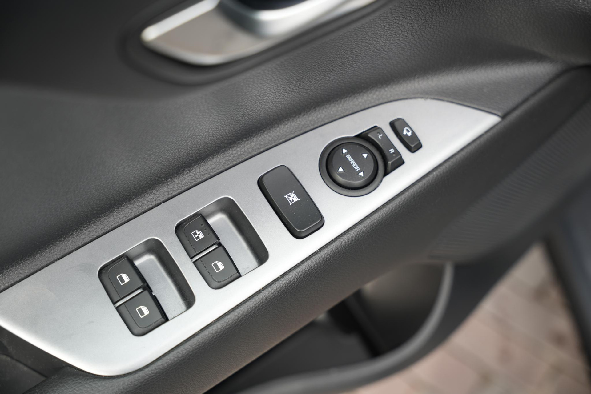 Kia Rio 1.0 T-GDi MHEV DynamicLine 2023 Perennial Gray Metallic (PRG) 24