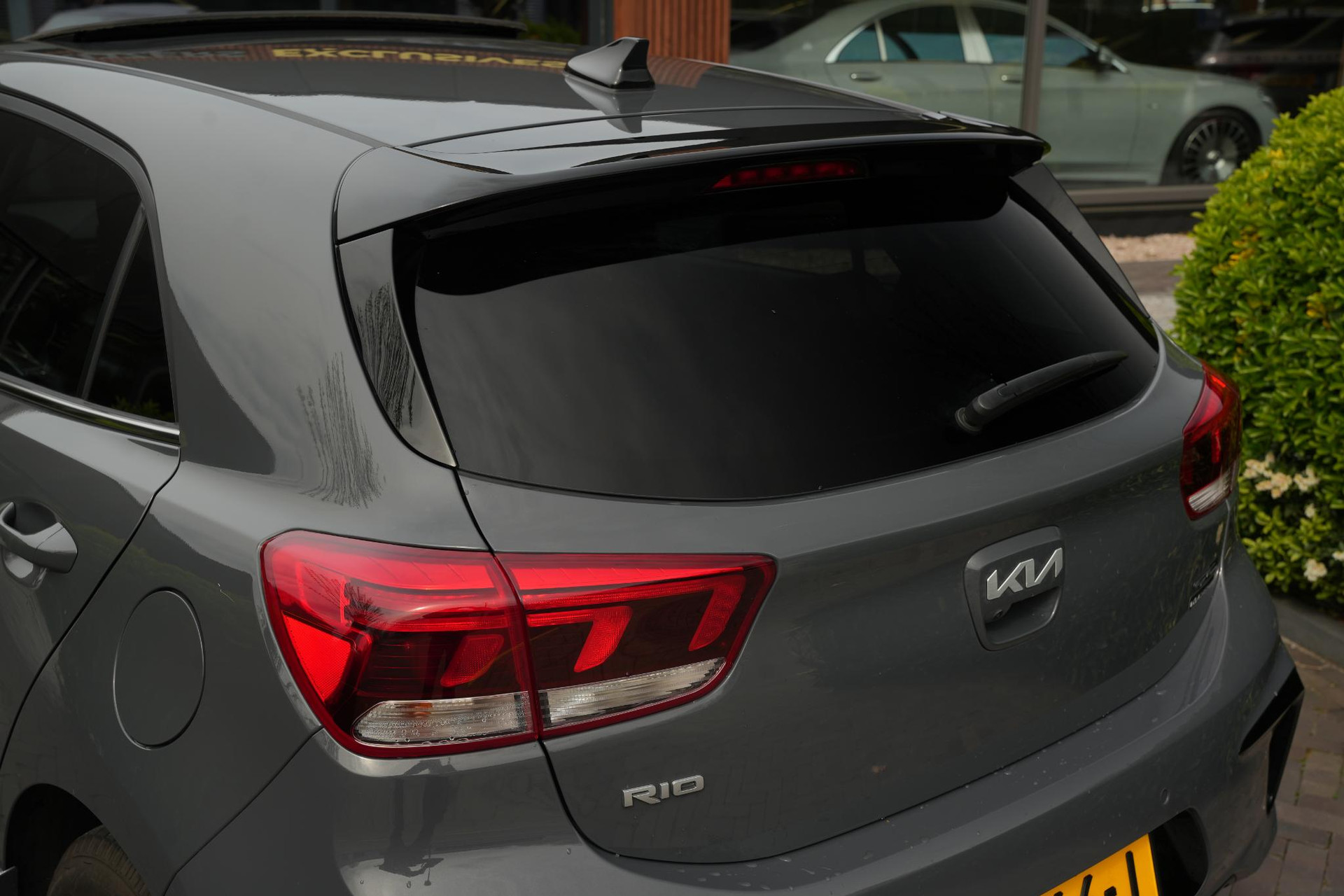 Kia Rio 1.0 T-GDi MHEV DynamicLine 2023 Perennial Gray Metallic (PRG) 34