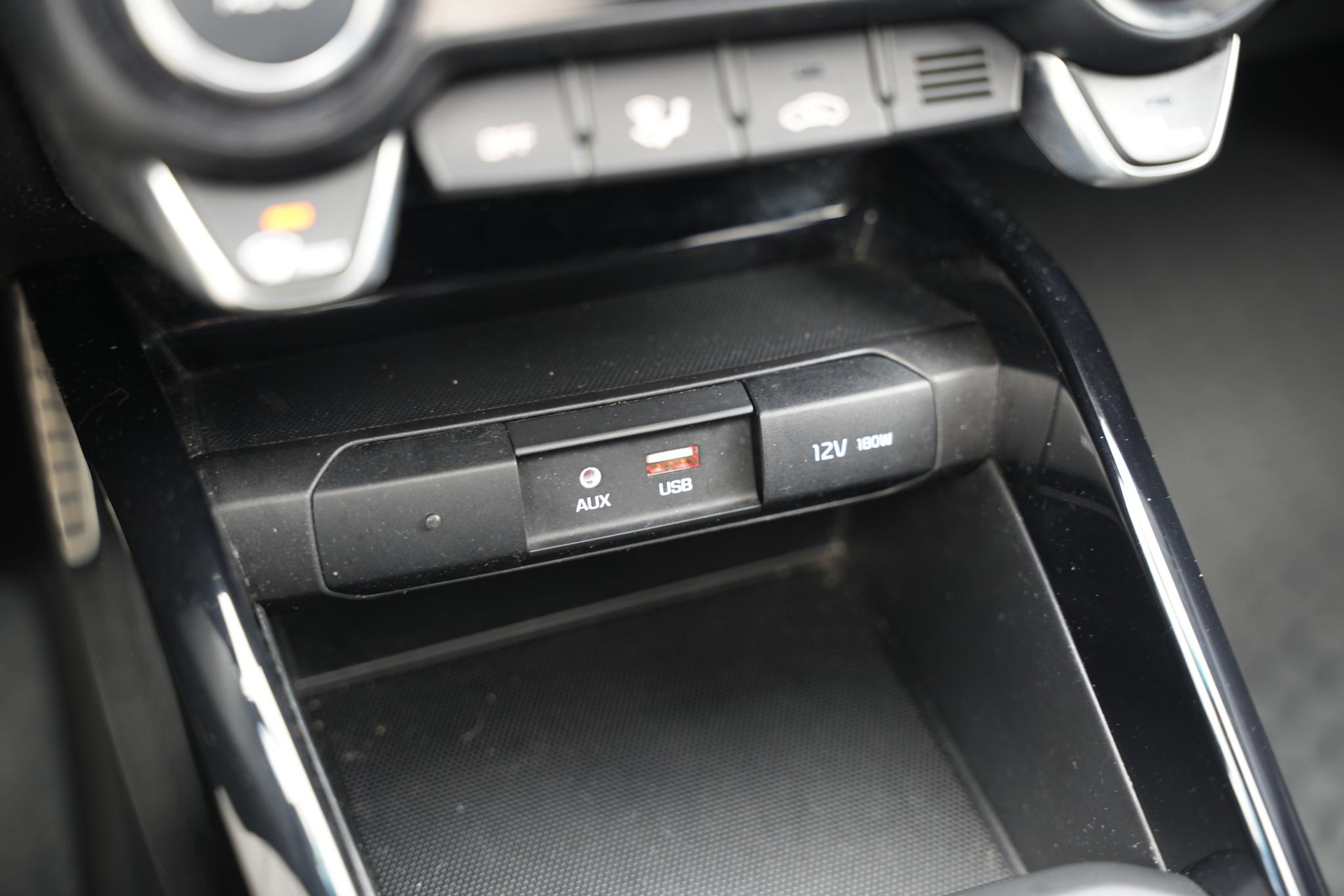 Kia Rio 1.0 TGDI Platinum Edition 2017 Aurora Black Pearl (ABP) 27