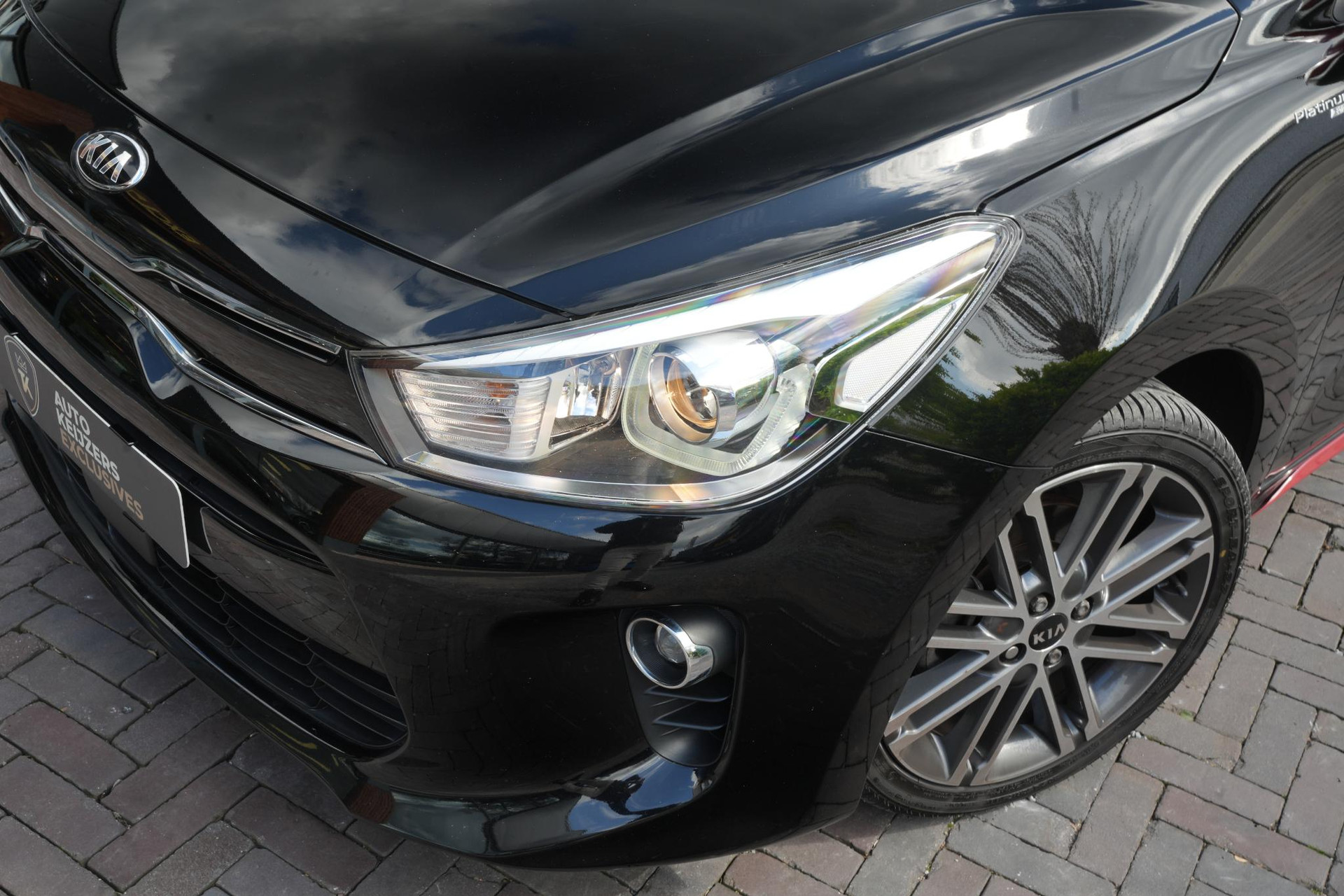 Kia Rio 1.0 TGDI Platinum Edition 2017 Aurora Black Pearl (ABP) 38