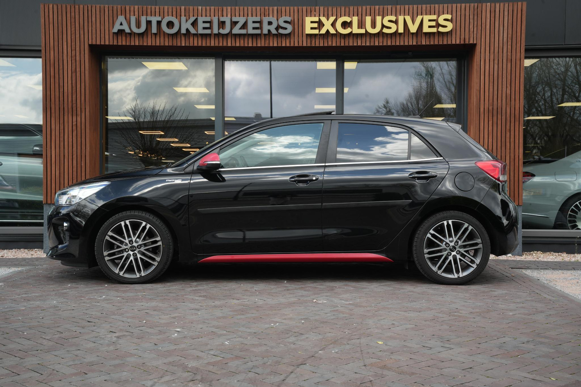 Kia Rio 1.0 TGDI Platinum Edition 2017 Aurora Black Pearl (ABP) 5