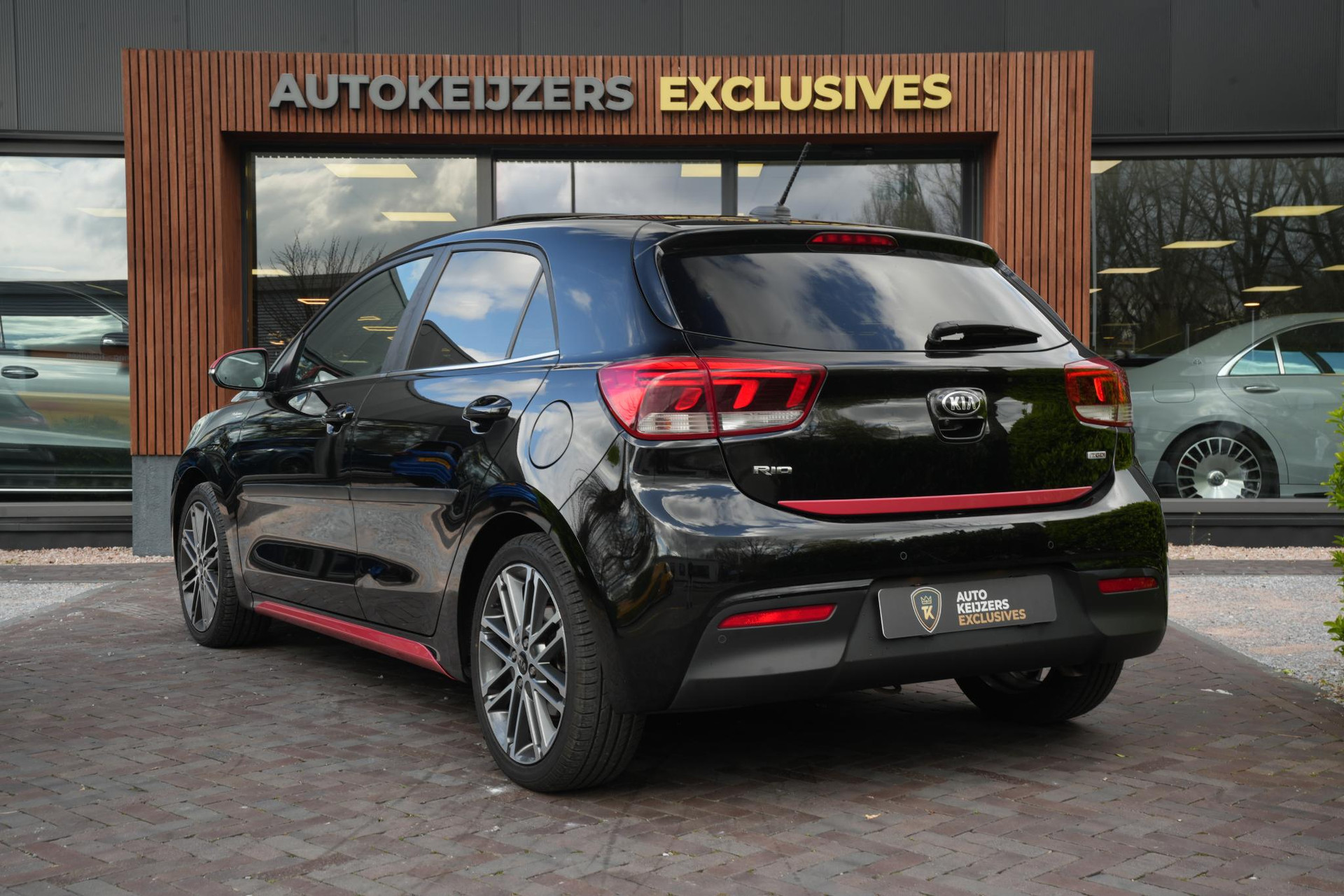 Kia Rio 1.0 TGDI Platinum Edition 2017 Aurora Black Pearl (ABP) 7