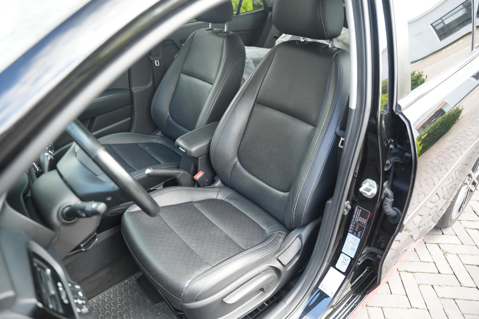 Kia Rio 1.0 TGDI Platinum Edition 2017 Aurora Black Pearl (ABP) 8