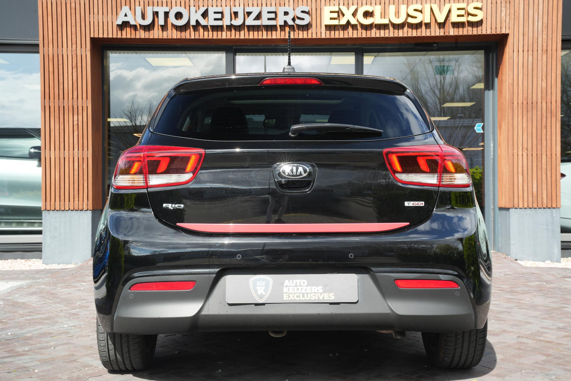 Kia Rio 1.0 TGDI Platinum Edition 2017 Aurora Black Pearl (ABP) 9