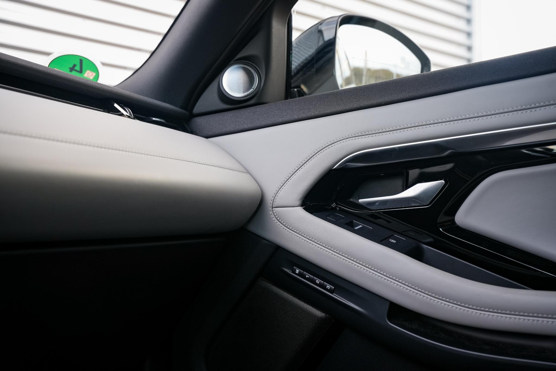 Land Rover Range Rover Evoque 2.0 P300e AWD R-Dynamic 2020  21