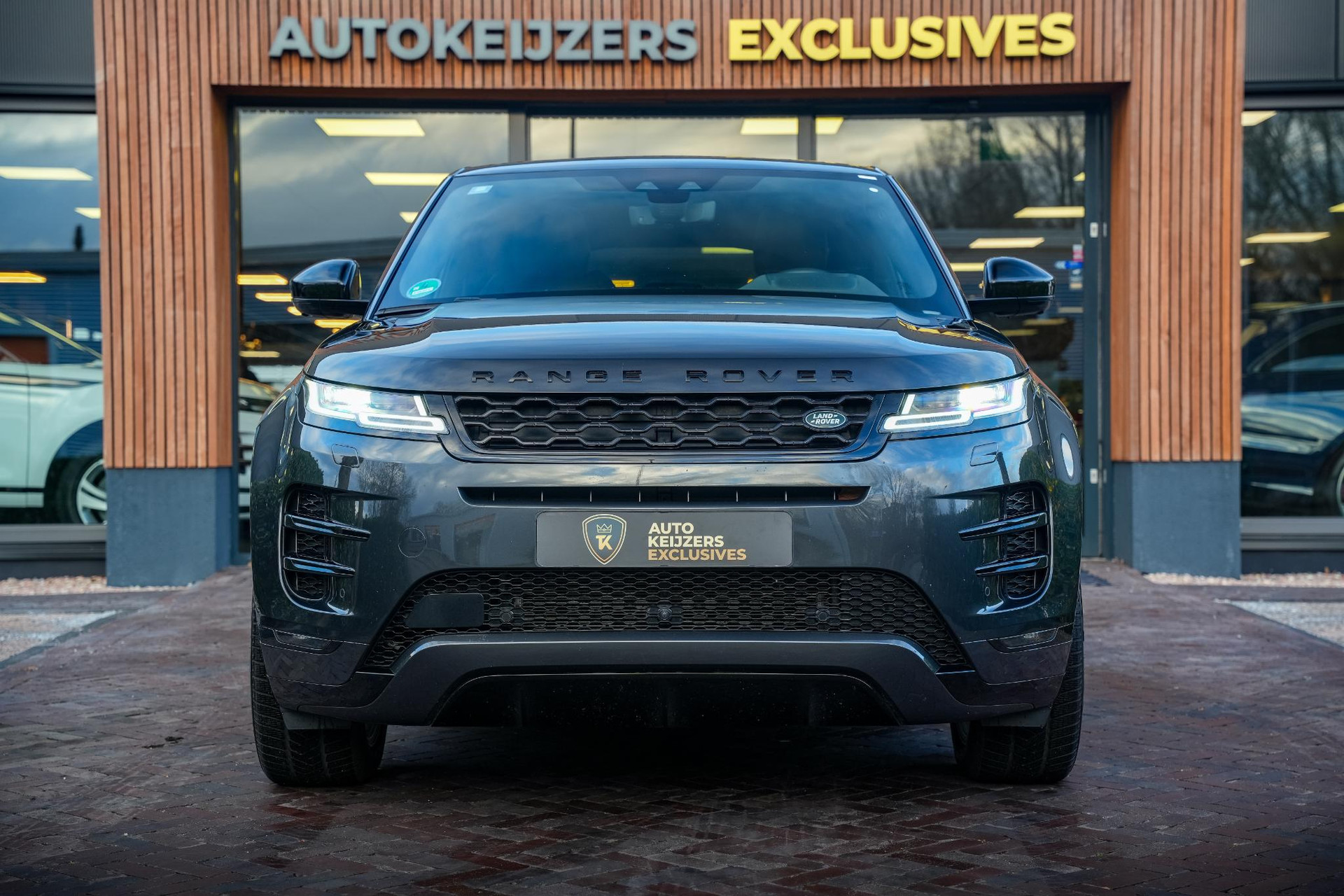 Land Rover Range Rover Evoque 2.0 P300e AWD R-Dynamic 2020  3