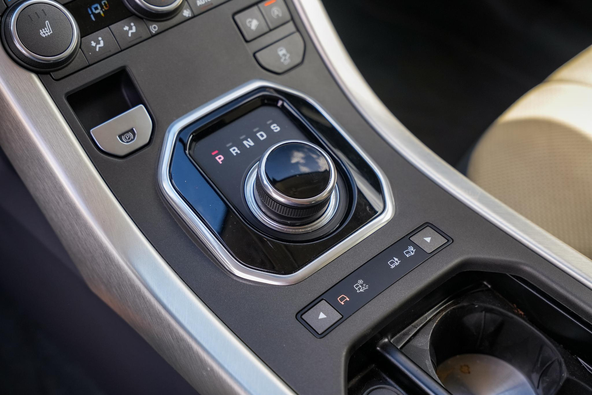 Land Rover Range Rover Evoque 2.0 Si4 SE Dynamic 2016 AINTREE GREEN 15