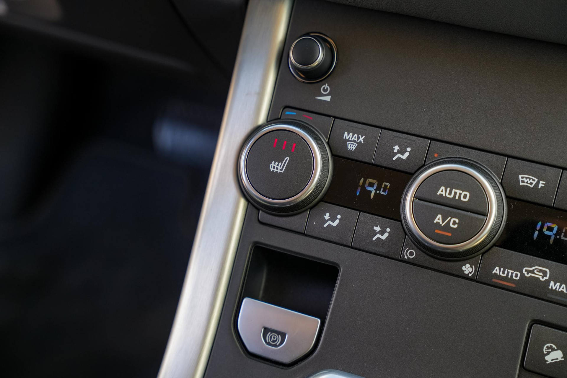 Land Rover Range Rover Evoque 2.0 Si4 SE Dynamic 2016 AINTREE GREEN 17