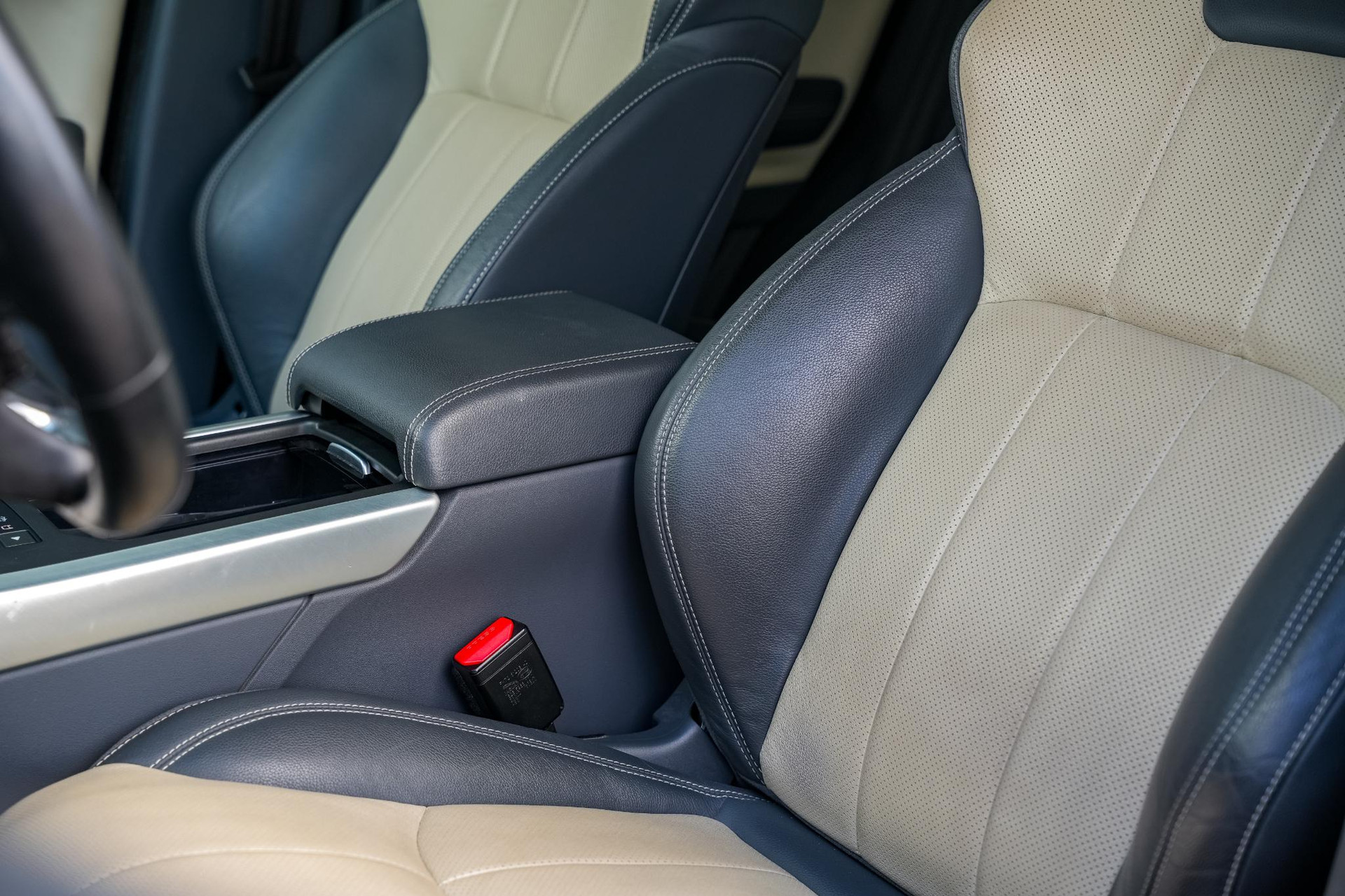 Land Rover Range Rover Evoque 2.0 Si4 SE Dynamic 2016 AINTREE GREEN 24