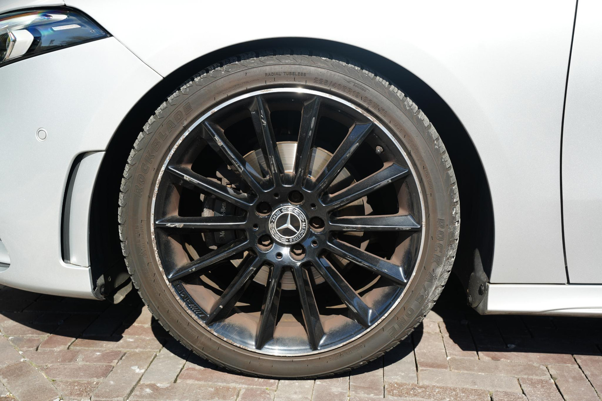 Mercedes-Benz A-Klasse 200 Business Solution AMG 2020 IRIDIUM SILVER - METALLIC FINISH (775U) 12