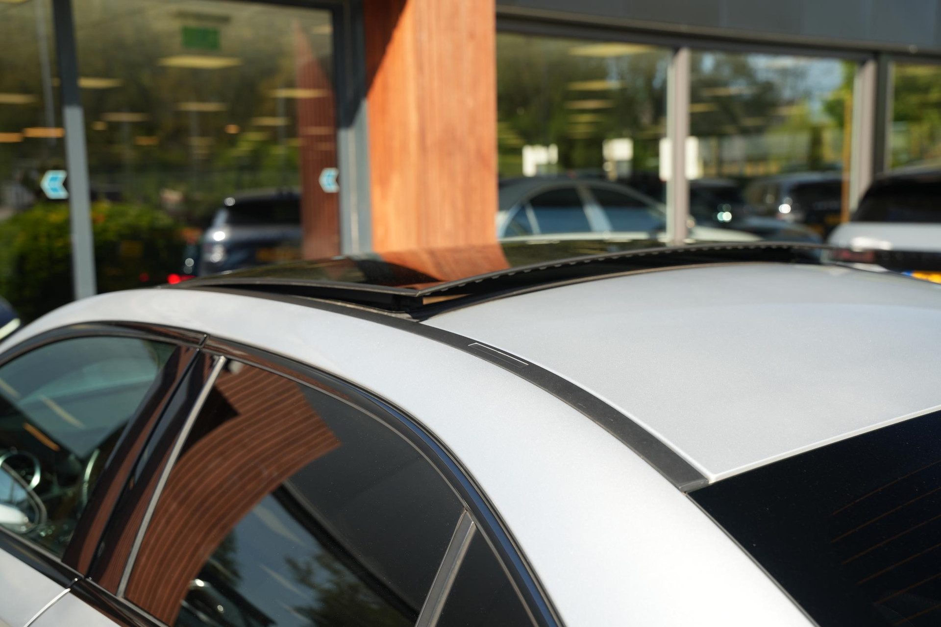 Mercedes-Benz A-Klasse 200 Business Solution AMG 2020 IRIDIUM SILVER - METALLIC FINISH (775U) 14