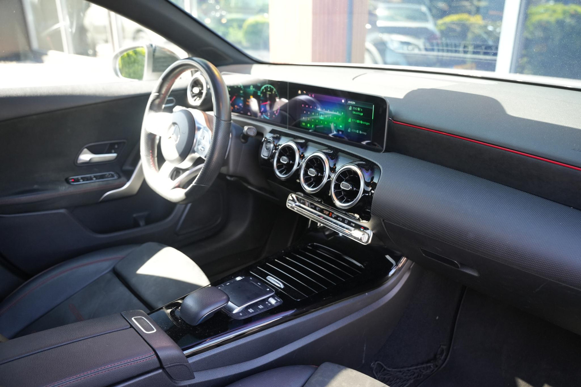 Mercedes-Benz A-Klasse 200 Business Solution AMG 2020 IRIDIUM SILVER - METALLIC FINISH (775U) 33