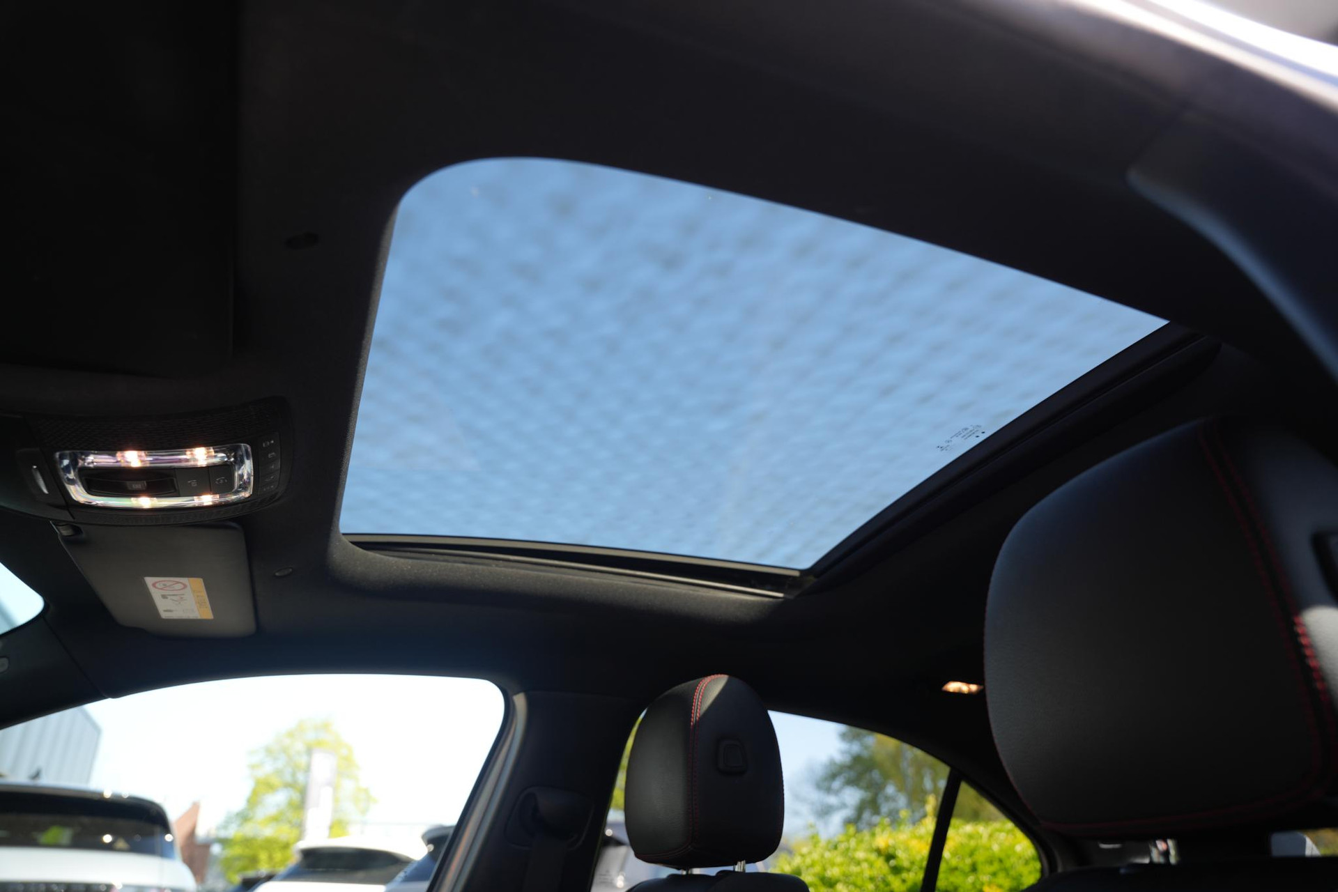 Mercedes-Benz A-Klasse 200 Business Solution AMG 2020 IRIDIUM SILVER - METALLIC FINISH (775U) 4