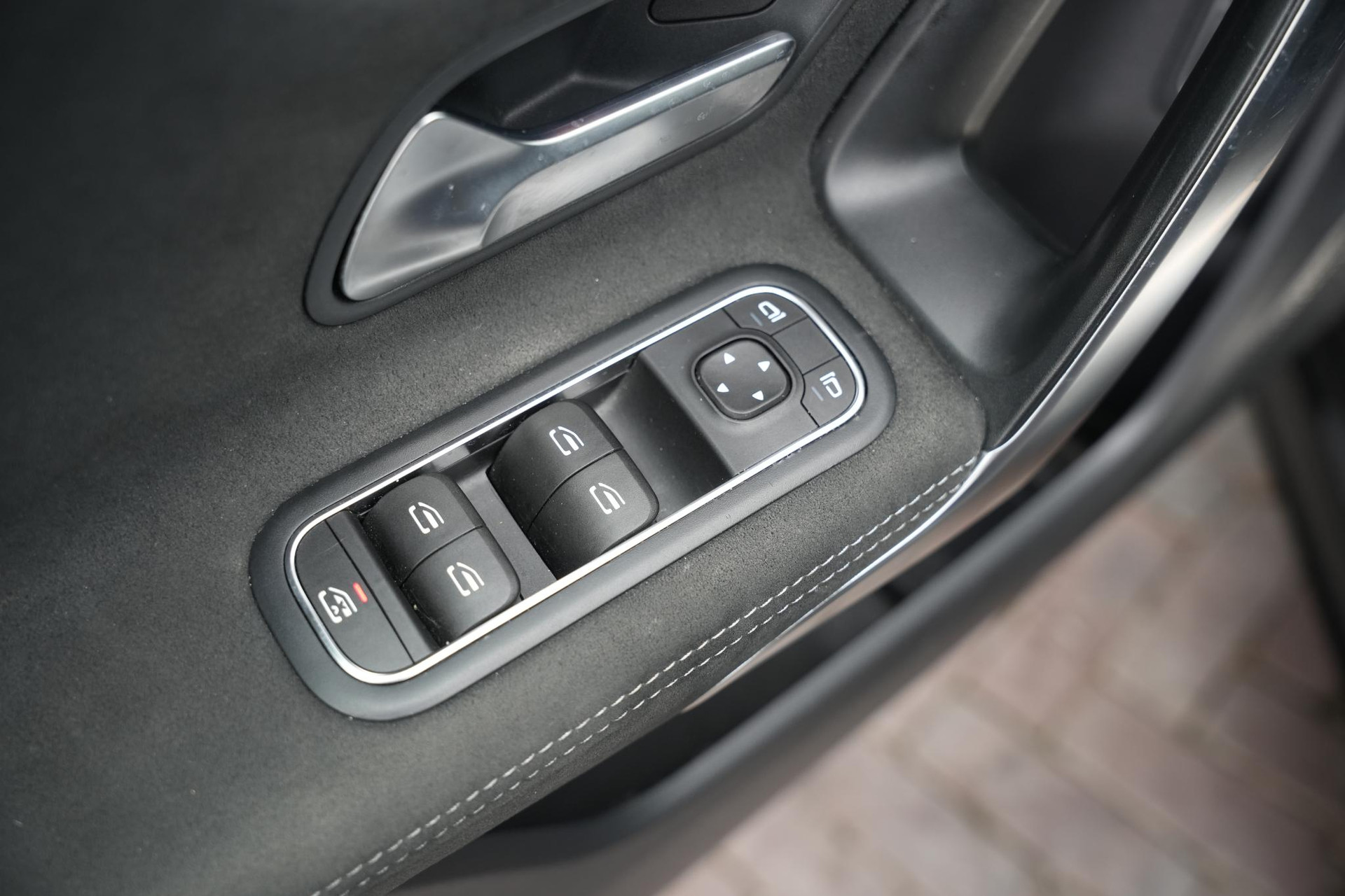 Mercedes-Benz A-Klasse 250 e Business Solution AMG Limited 2020  19