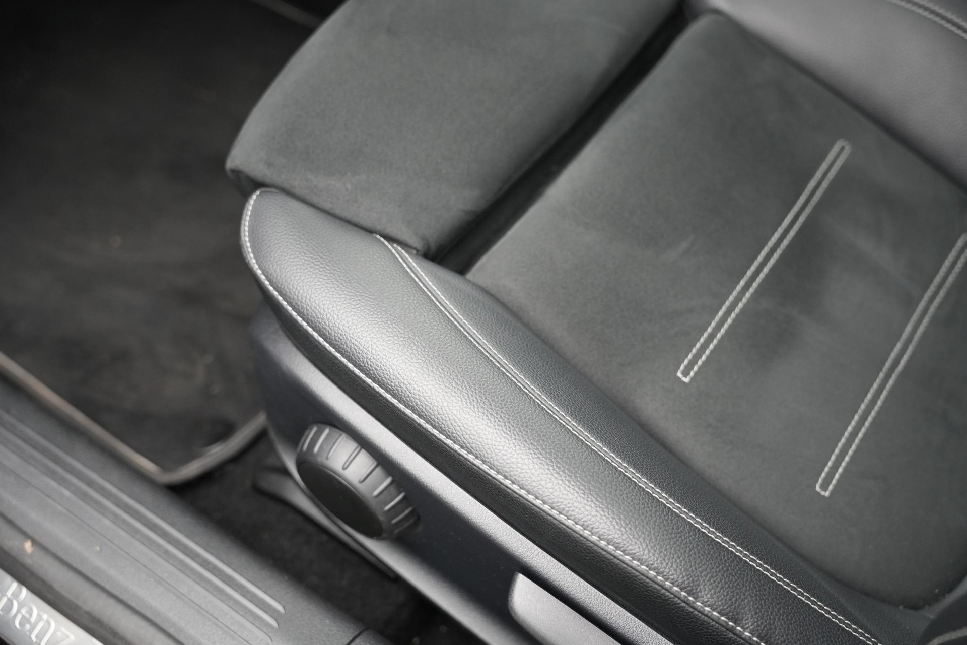 Mercedes-Benz A-Klasse 250 e Business Solution AMG Limited 2020  20