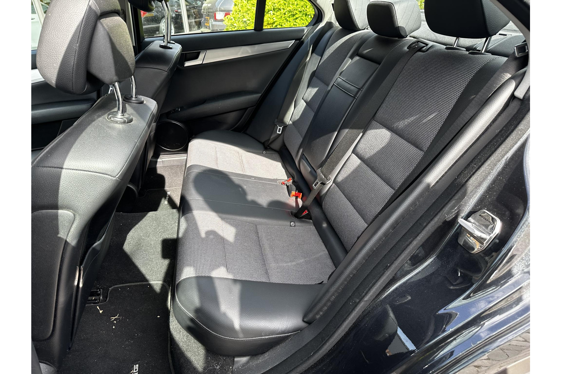 Mercedes-Benz C-Klasse 180 Business Class Avantgarde 2012 MAGNETITE BLACK - METALLIC FINISH (183U) 12