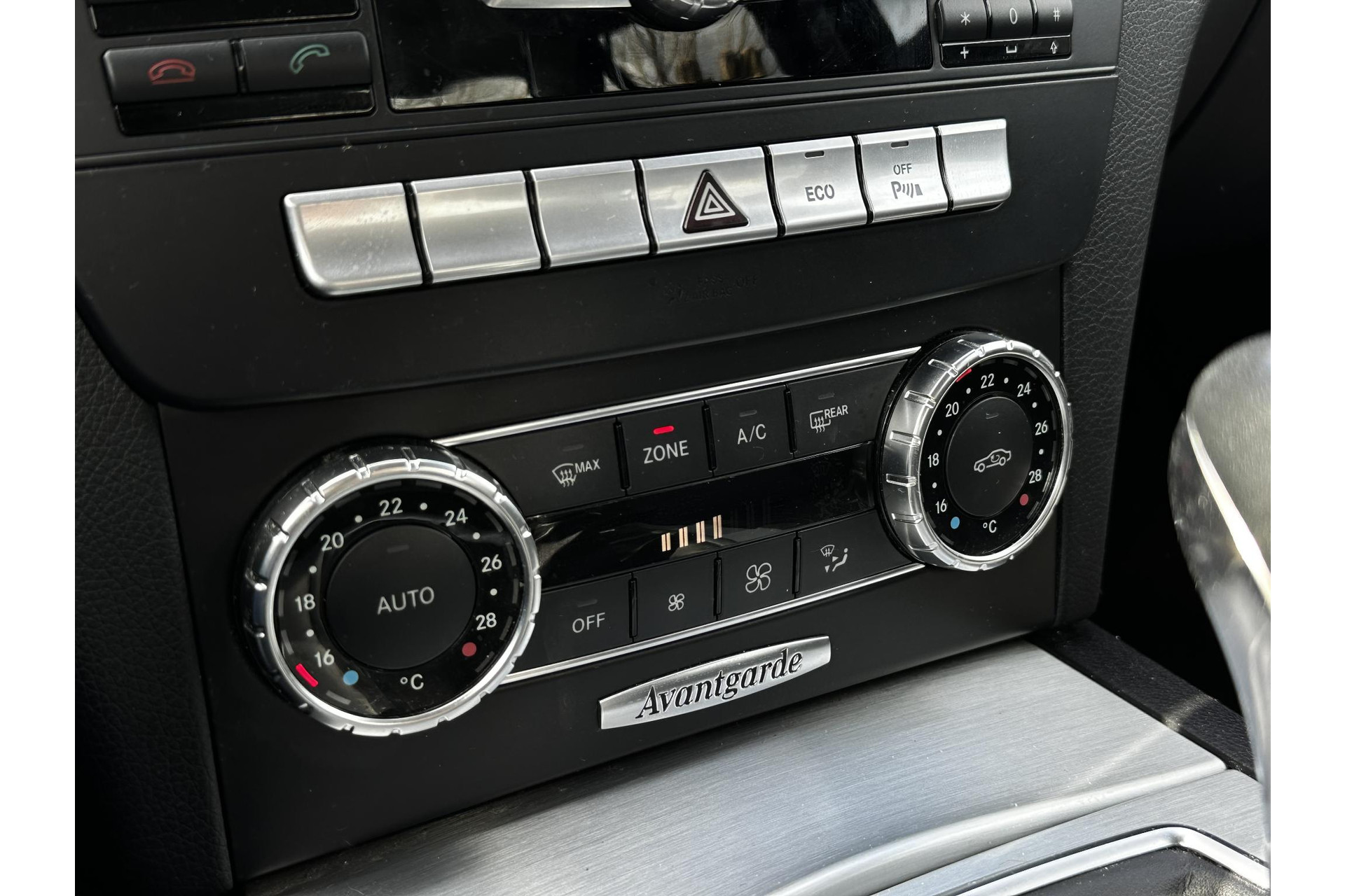 Mercedes-Benz C-Klasse 180 Business Class Avantgarde 2012 MAGNETITE BLACK - METALLIC FINISH (183U) 18