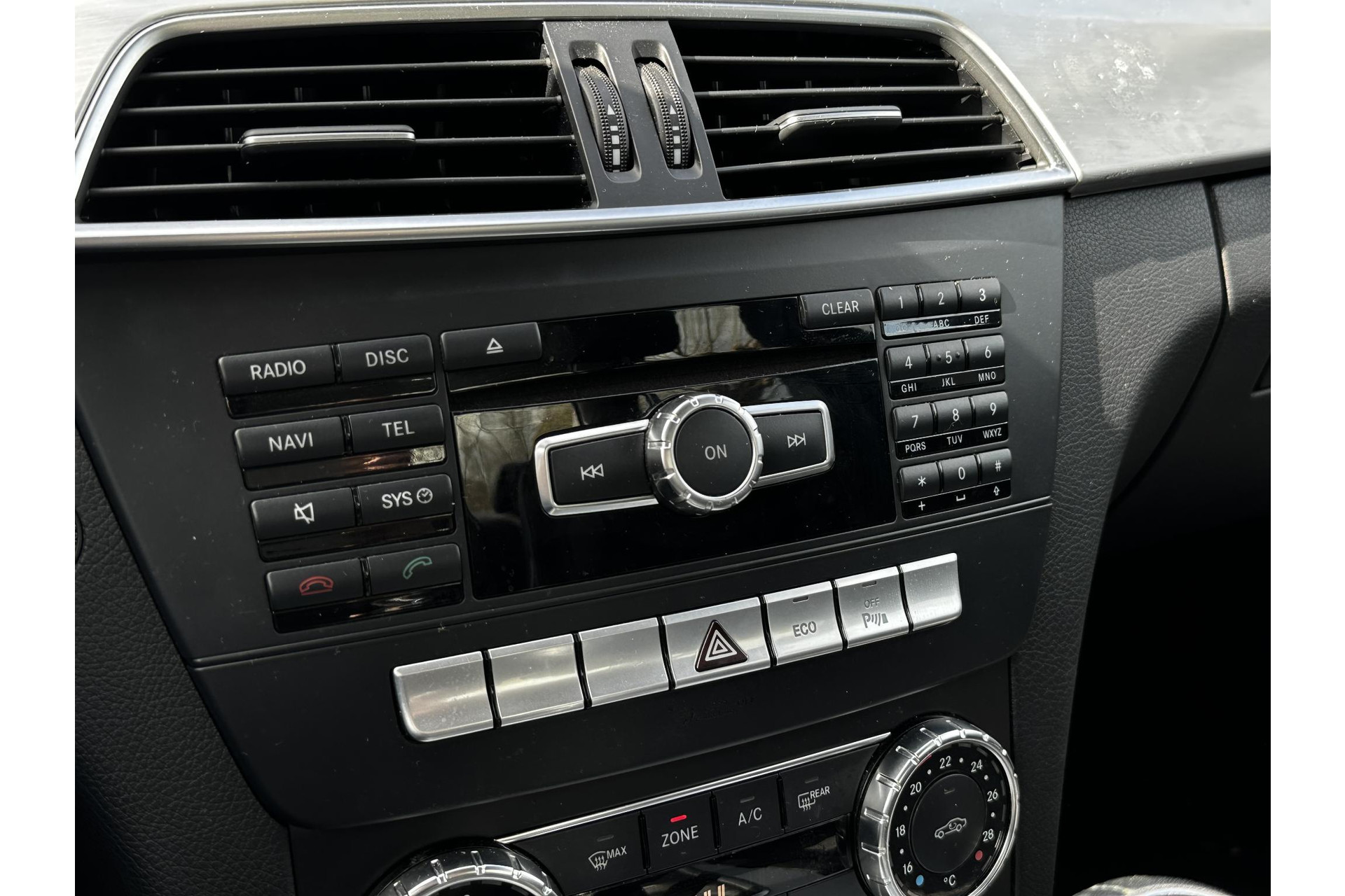 Mercedes-Benz C-Klasse 180 Business Class Avantgarde 2012 MAGNETITE BLACK - METALLIC FINISH (183U) 19