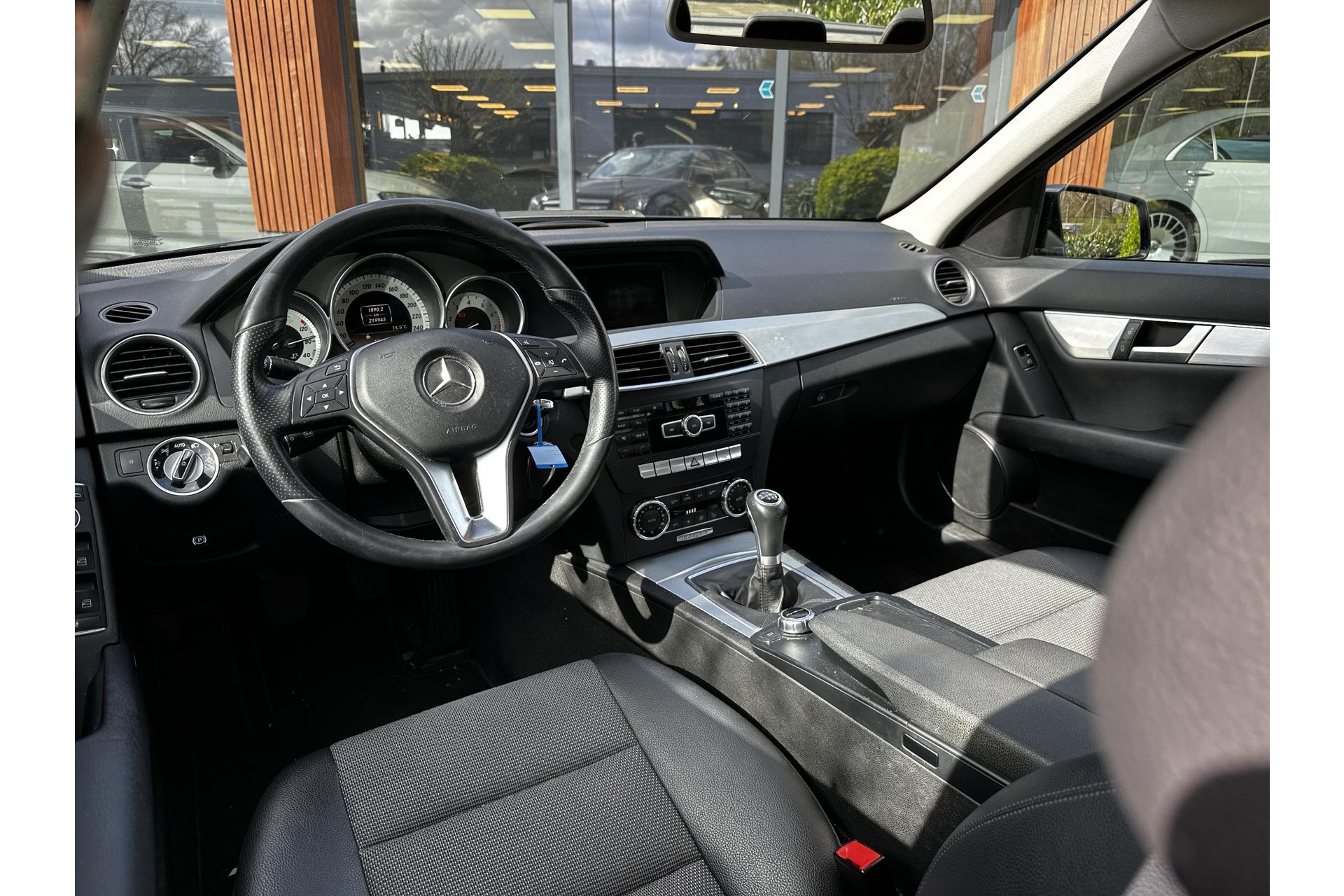 Mercedes-Benz C-Klasse 180 Business Class Avantgarde 2012 MAGNETITE BLACK - METALLIC FINISH (183U) 2