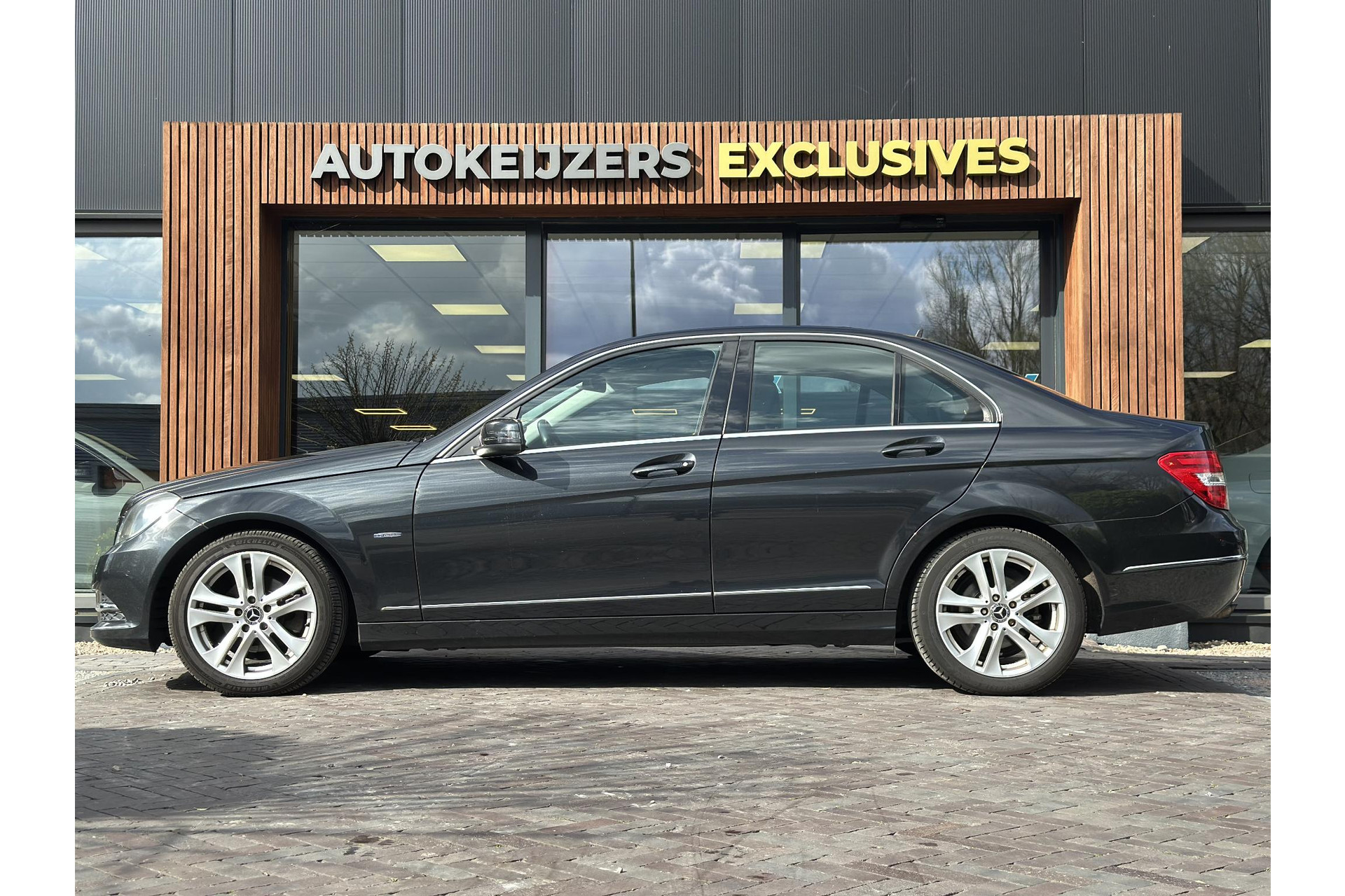 Mercedes-Benz C-Klasse 180 Business Class Avantgarde 2012 MAGNETITE BLACK - METALLIC FINISH (183U) 5