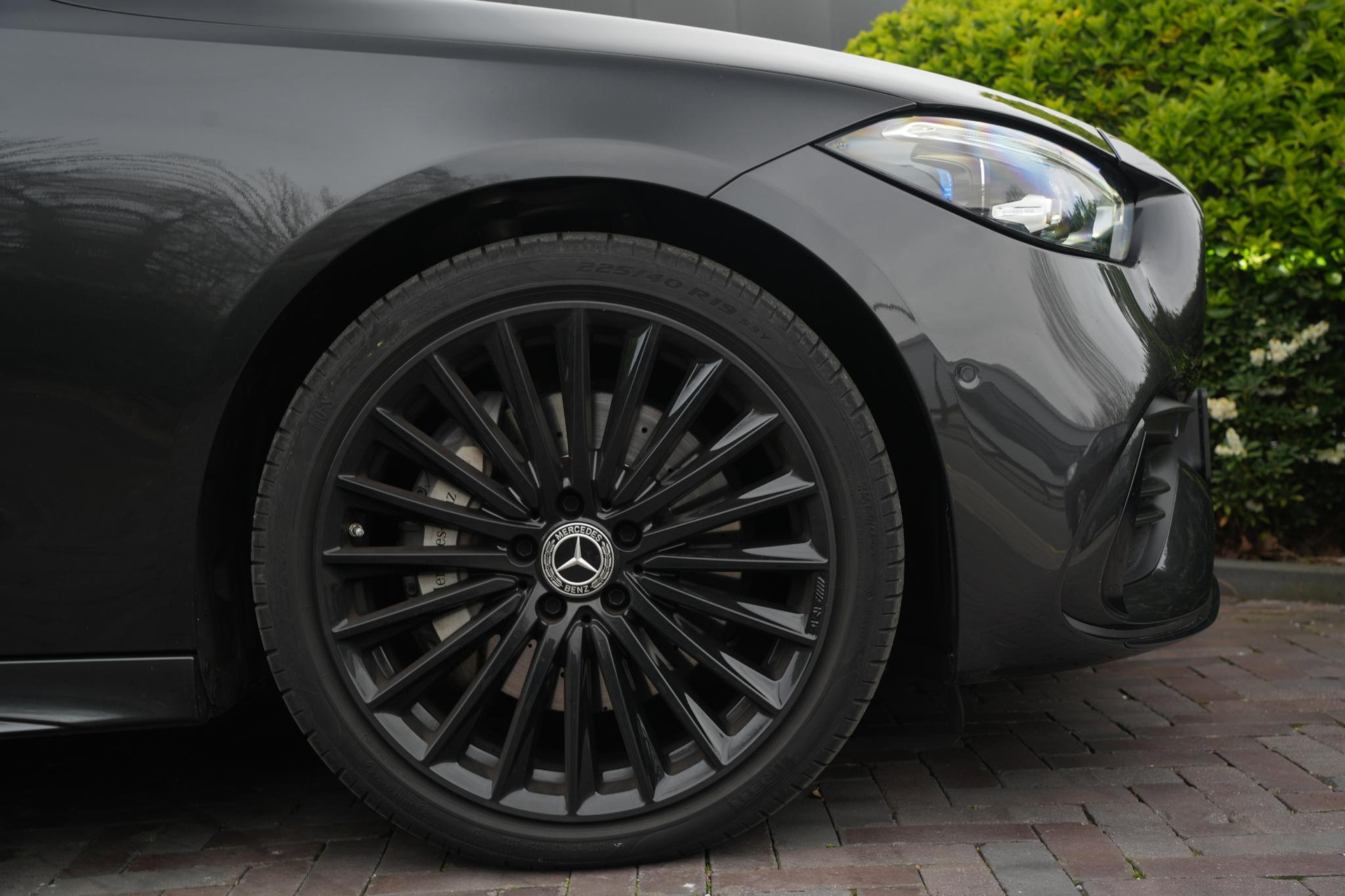 Mercedes-Benz C-Klasse 300 e AMG Line Limited 2022 GRAPHITE GRAY - METALLIC FINISH (831U) 12