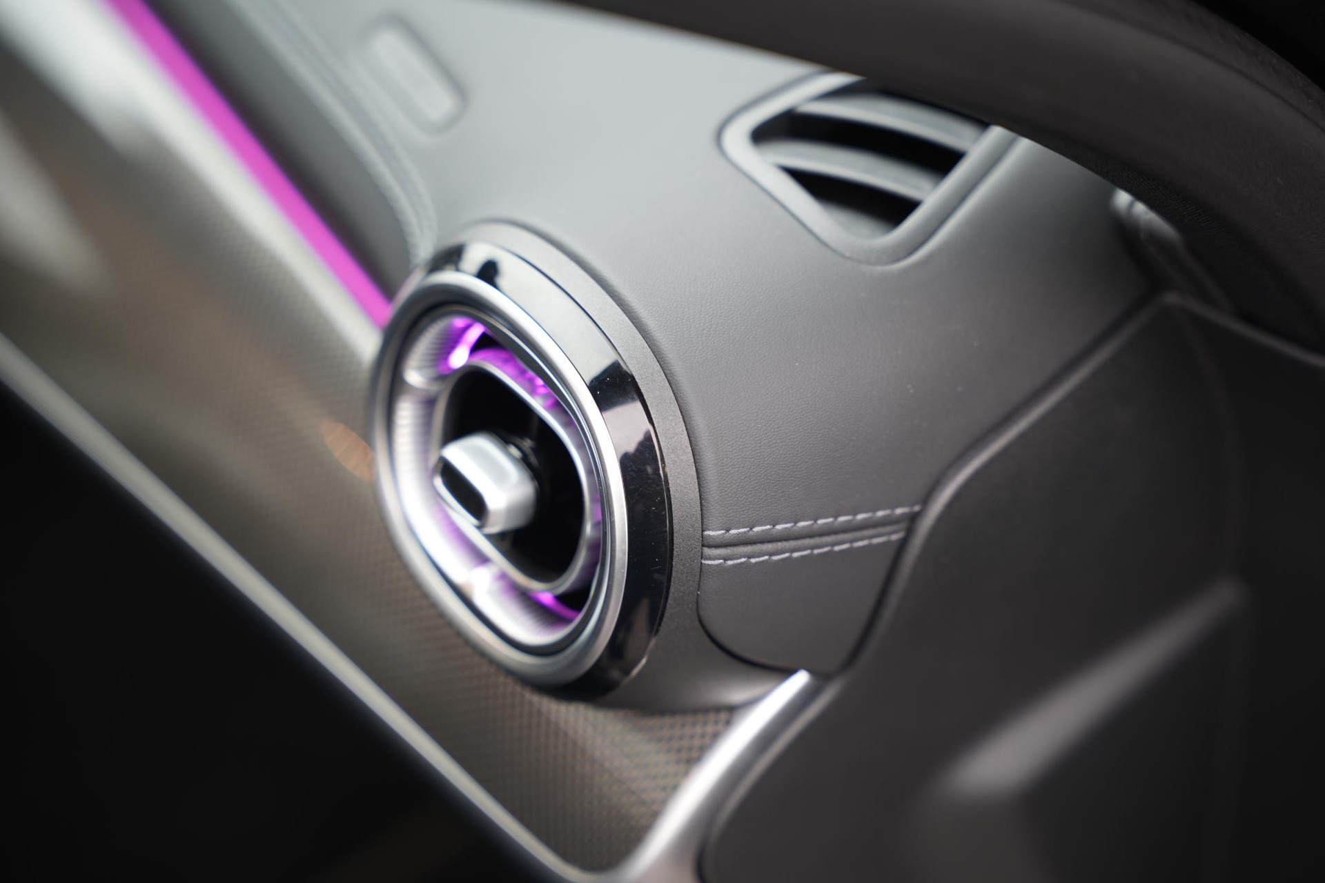 Mercedes-Benz C-Klasse 300 e AMG Line Limited 2022 GRAPHITE GRAY - METALLIC FINISH (831U) 29