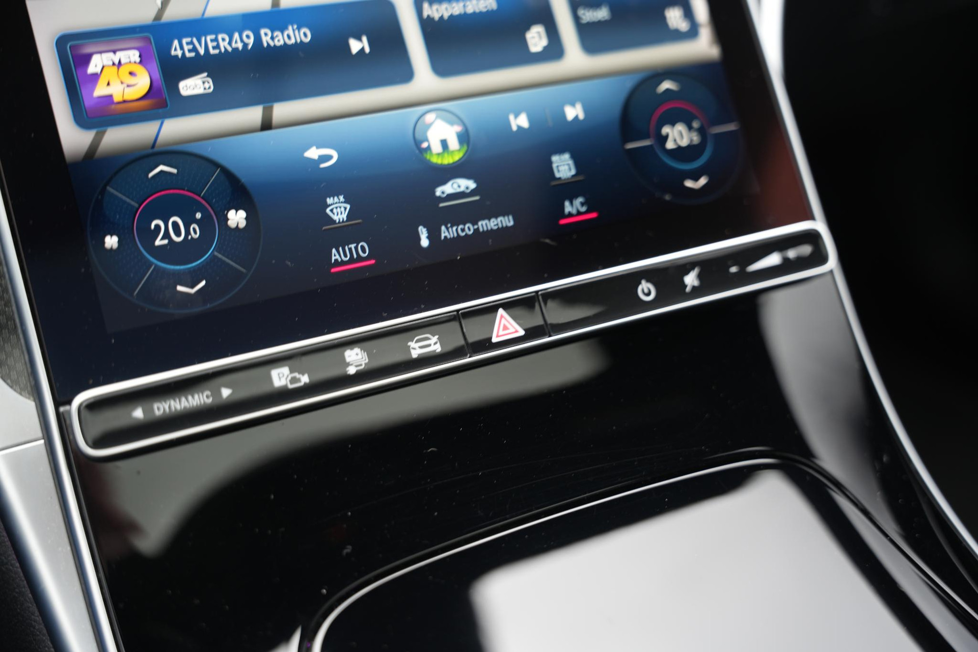 Mercedes-Benz C-Klasse 300 e AMG Line Limited 2022 GRAPHITE GRAY - METALLIC FINISH (831U) 37