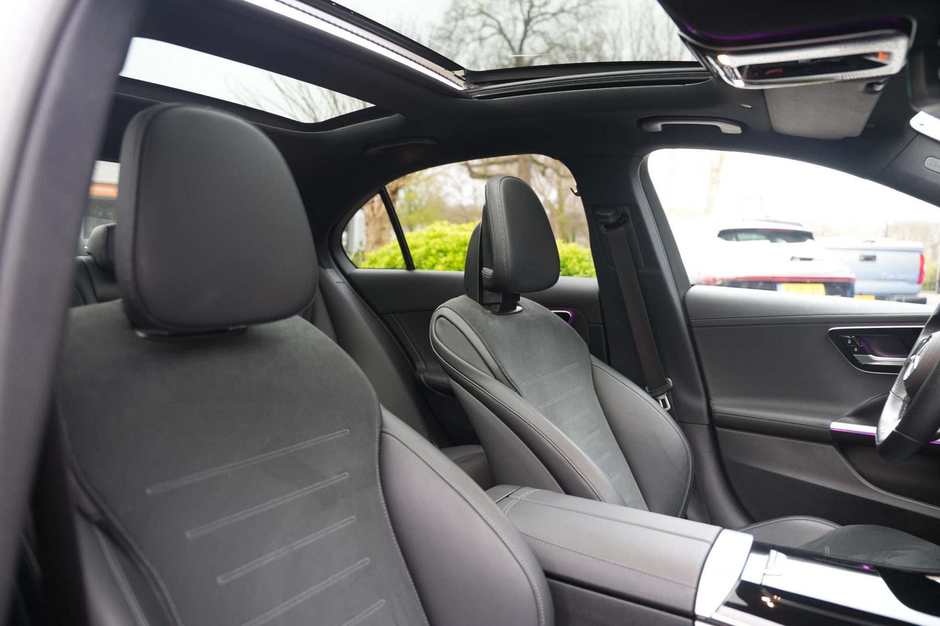 Mercedes-Benz C-Klasse 300 e AMG Line Limited 2022 GRAPHITE GRAY - METALLIC FINISH (831U) 6